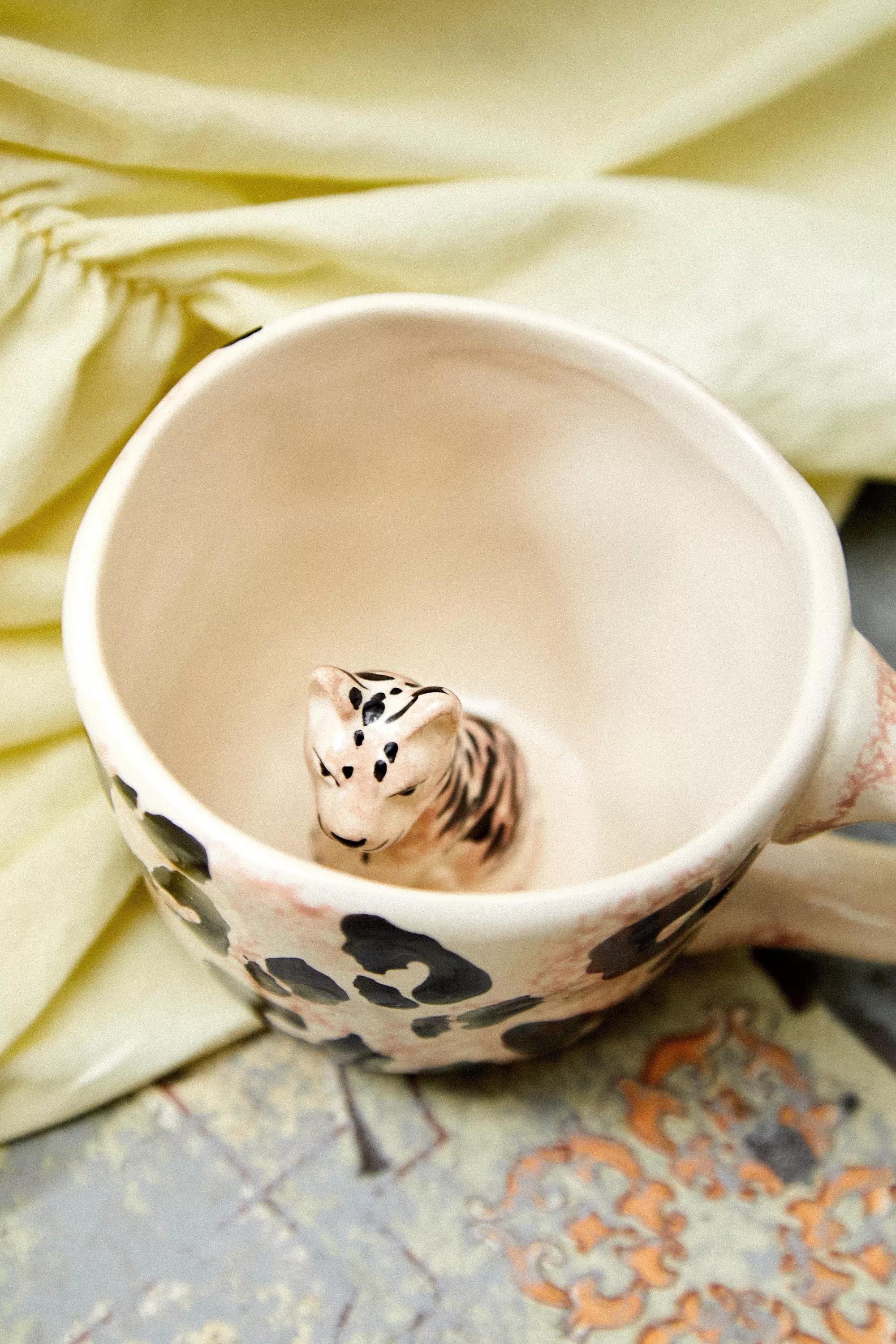 Multicolour Leopard Peekaboo Mug, ASSORT, large image number 1