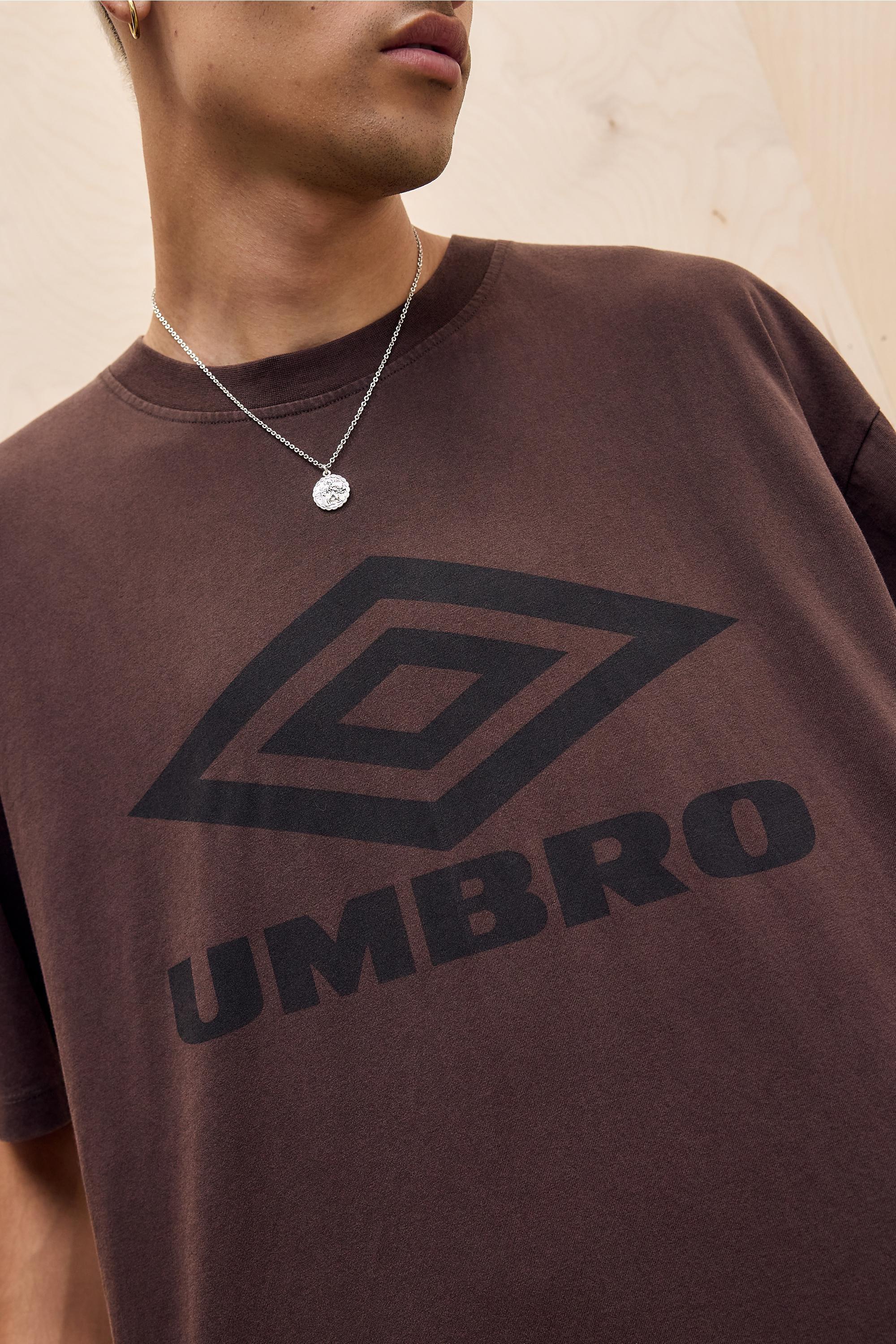 BROWN Umbro UO Exclusive Chocolate Vintage T-Shirt, BRN, large image number 2
