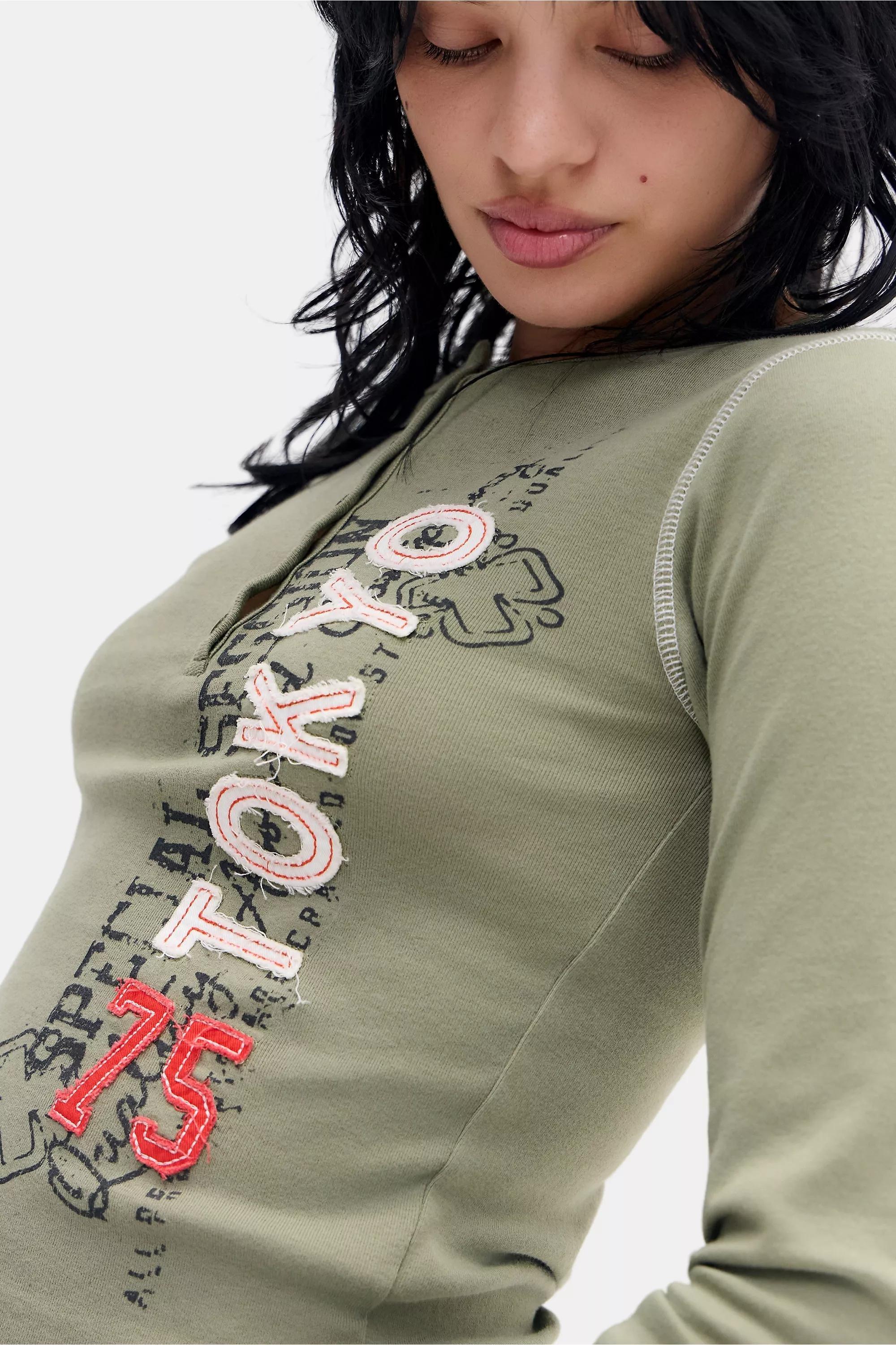 Khaki Bdg Tokyo Applique Henley T-Shirt, KHAKI, large image number 1