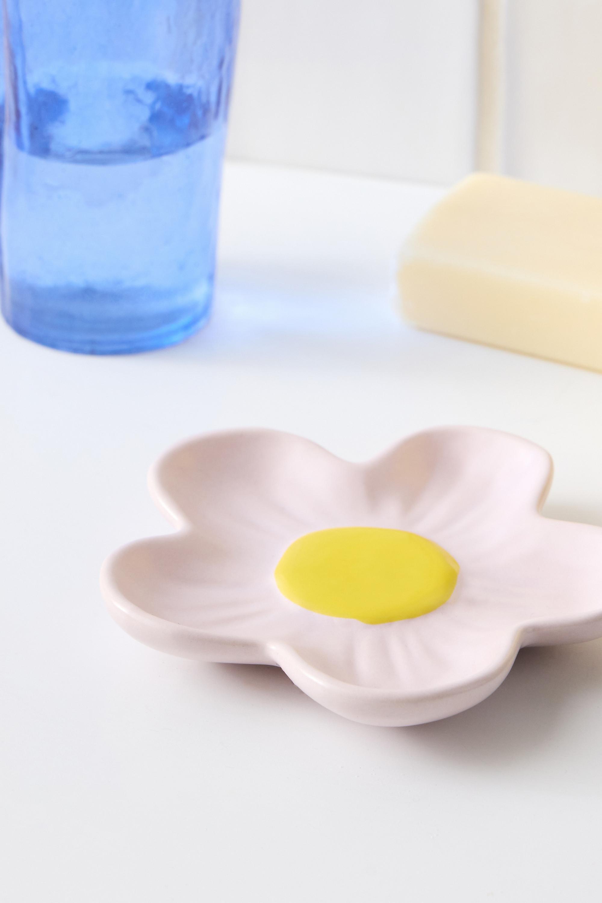 Yellow Daisy Soap Dish, YEL, large image number 2