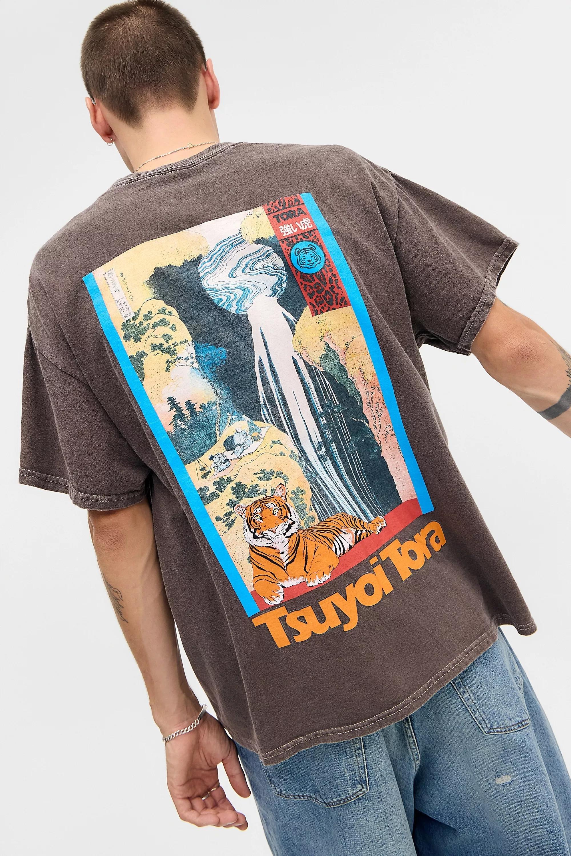 BROWN UO Tsuyoi Tora Tiger T-Shirt, BRN, medium
