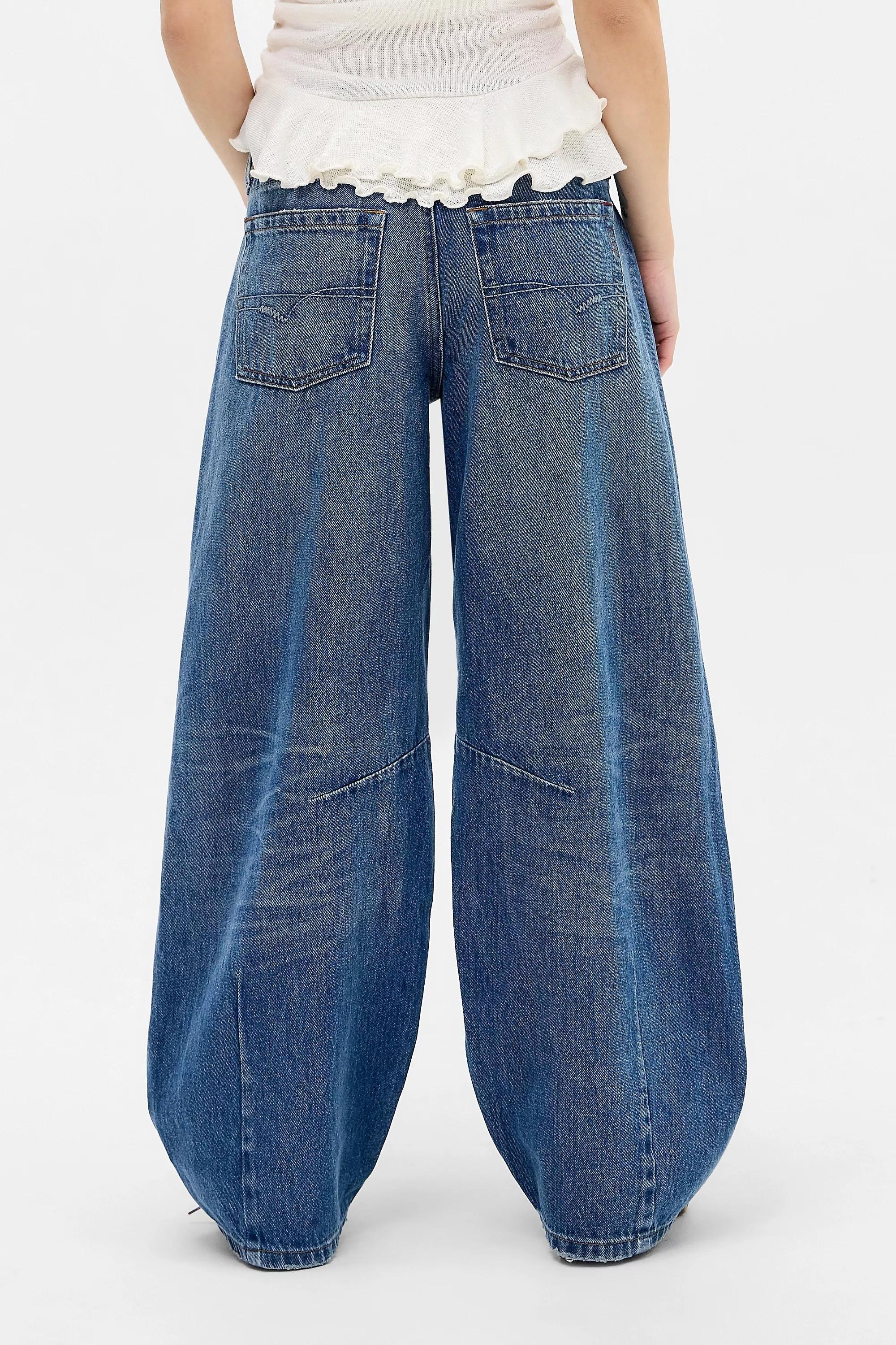 Navy Bdg Kayla Cocoon Jeans, VINTAGE DENIM MEDIUM, large image number 3