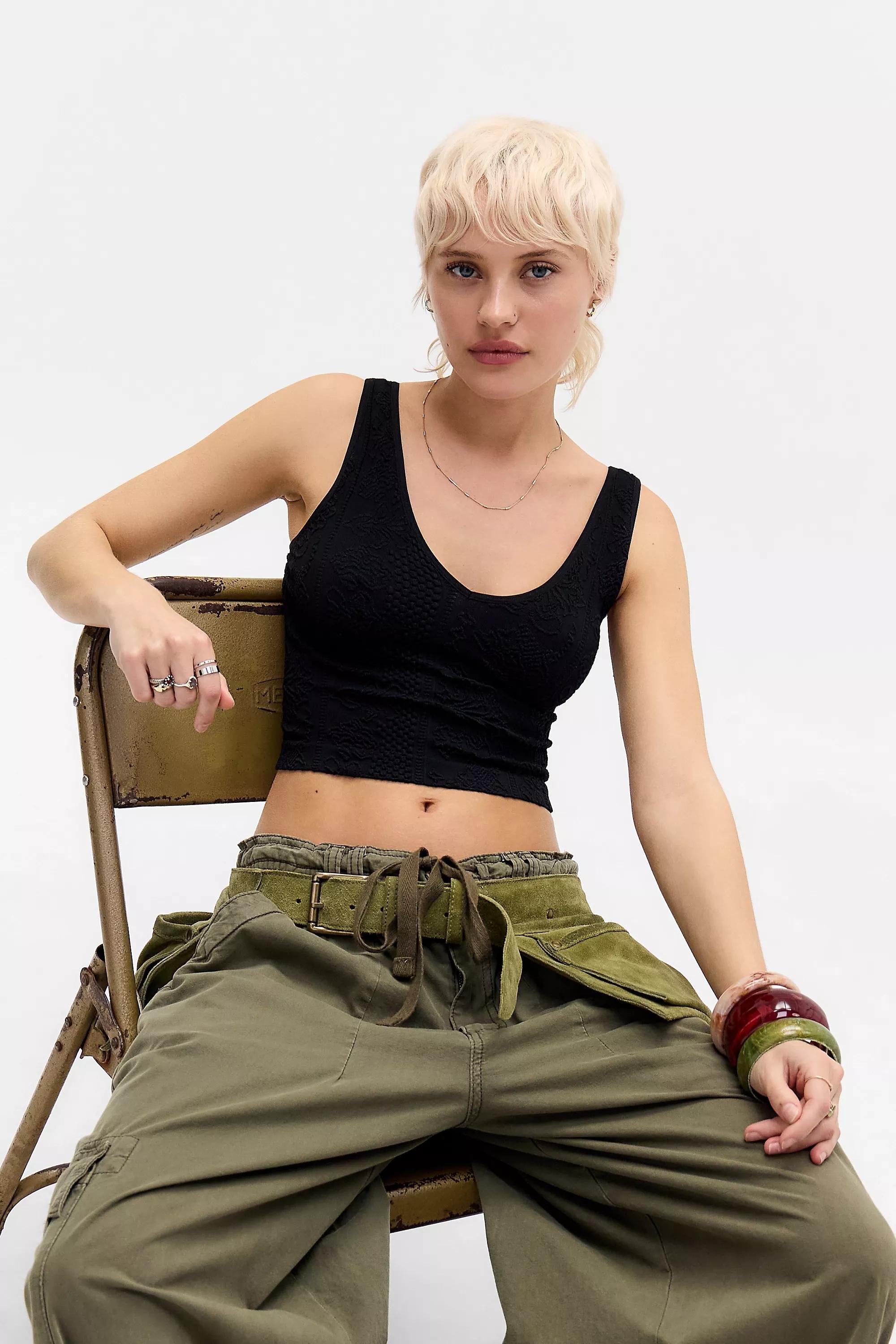 Black Out From Under Textured Vest, BLK, large image number 0