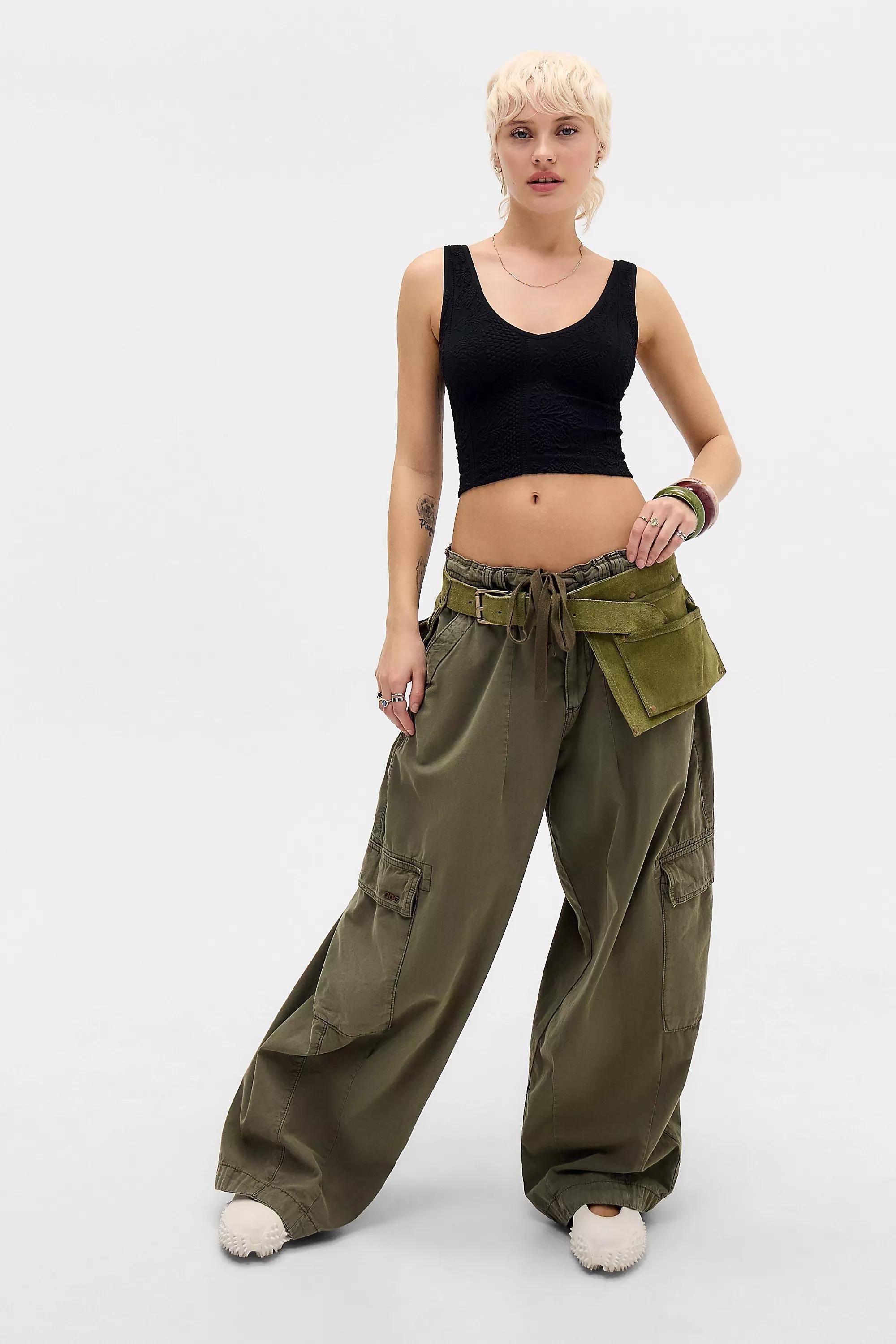 Black Out From Under Textured Vest, BLK, large image number 2