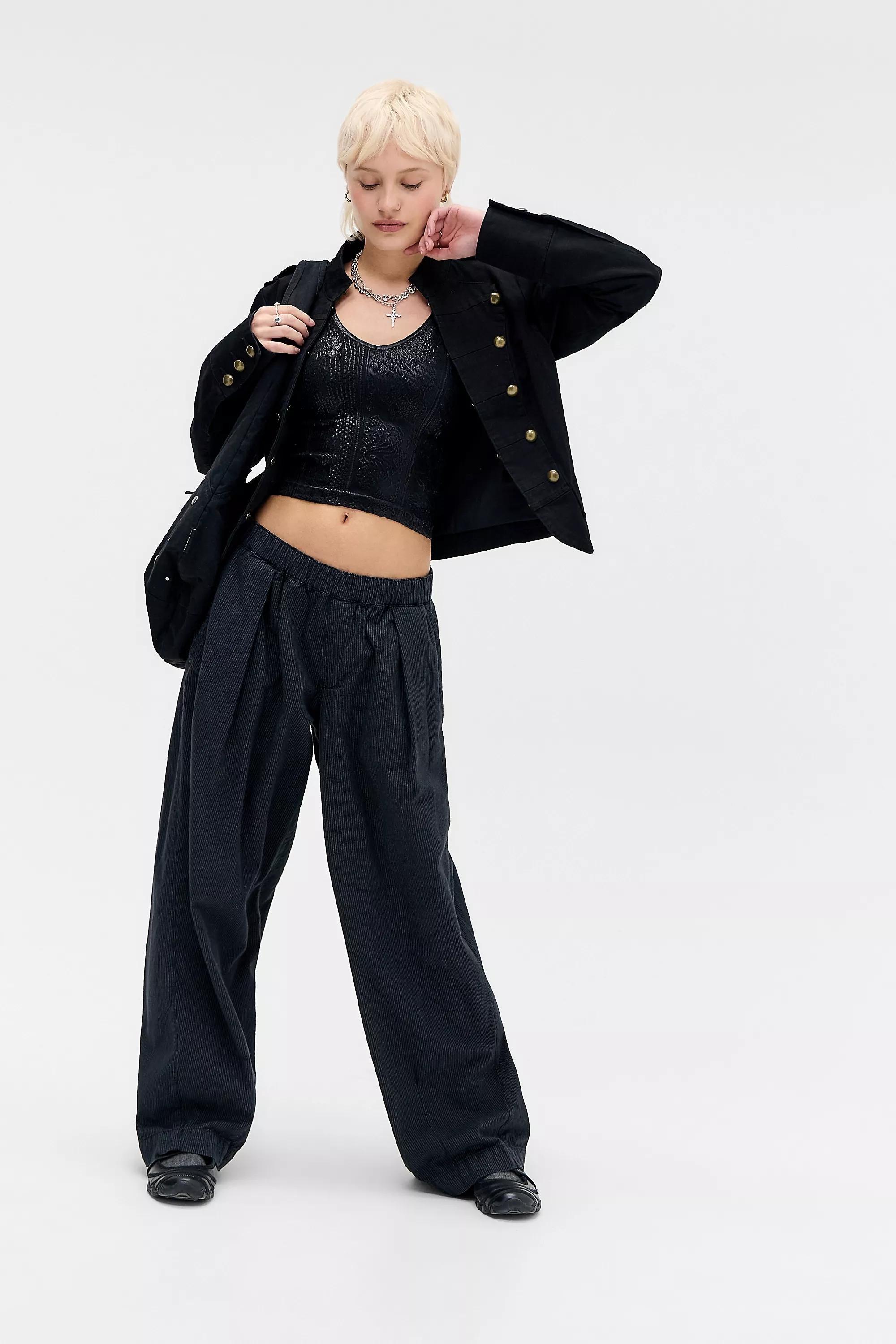 Black Out From Under V-Neck Tapestry Seamless Tank Top, BLK, large image number 2