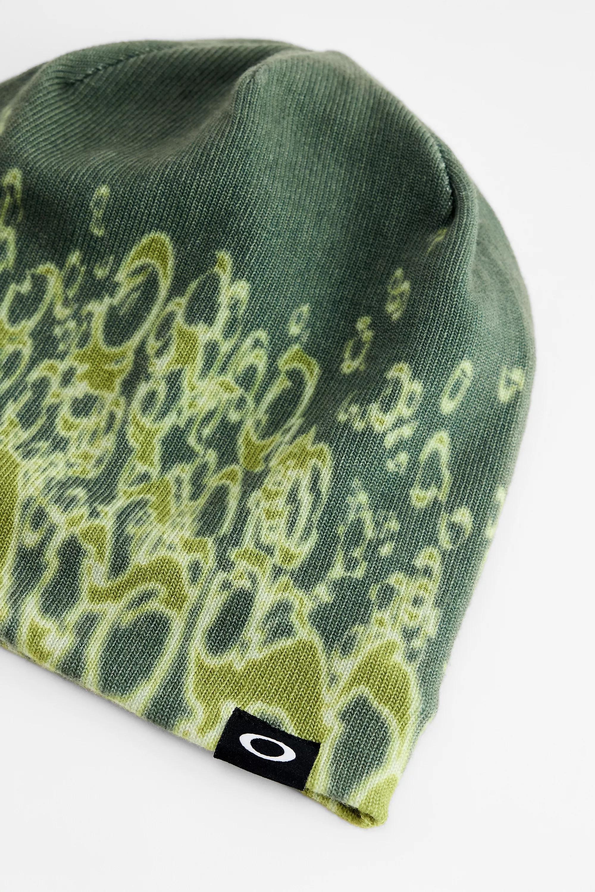 Green Oakley UO Exclusive Ellipse Graphic Beanie, GRN, large image number 1