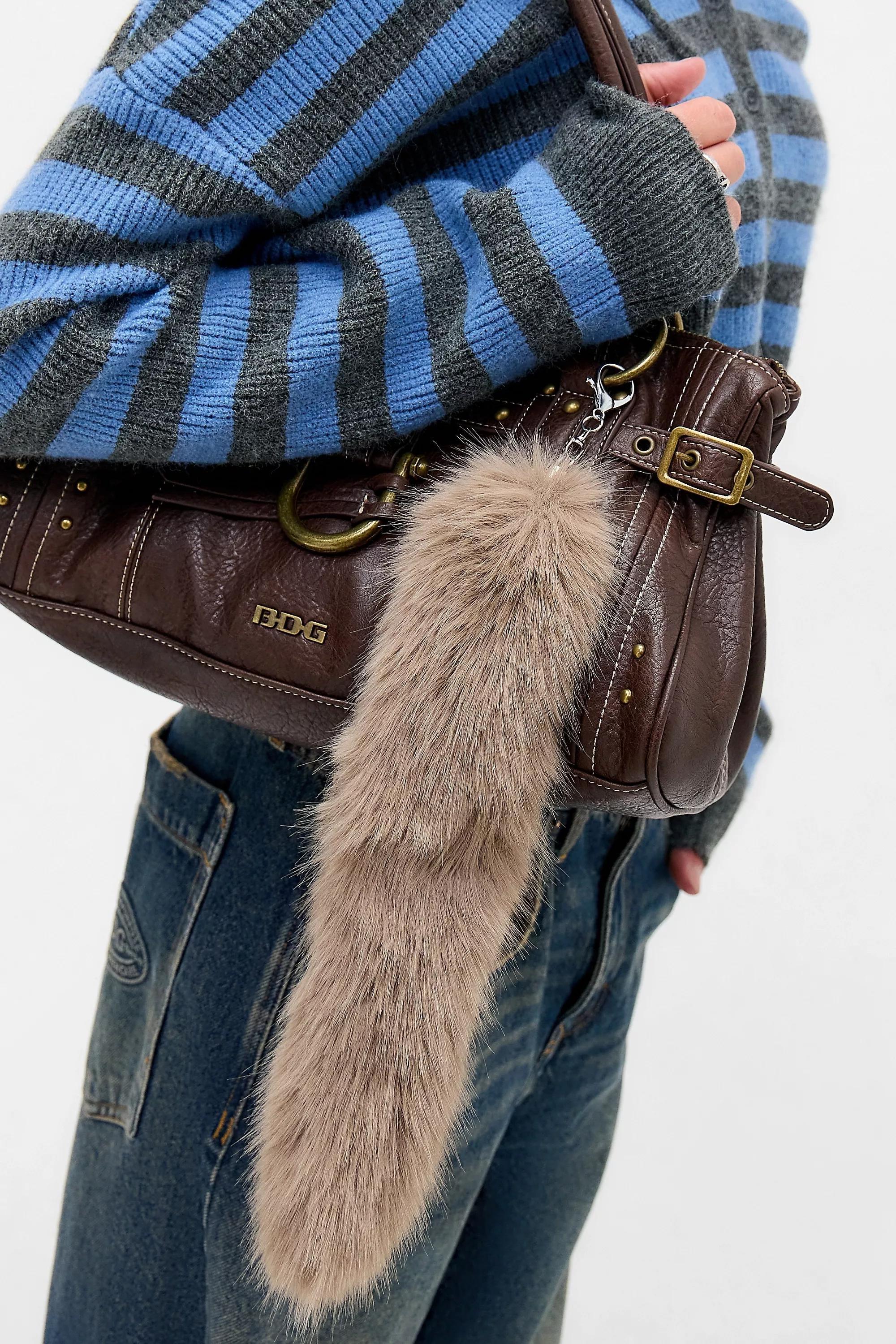 Red Uo Faux Fur Tail Keyring, NEUTR, medium