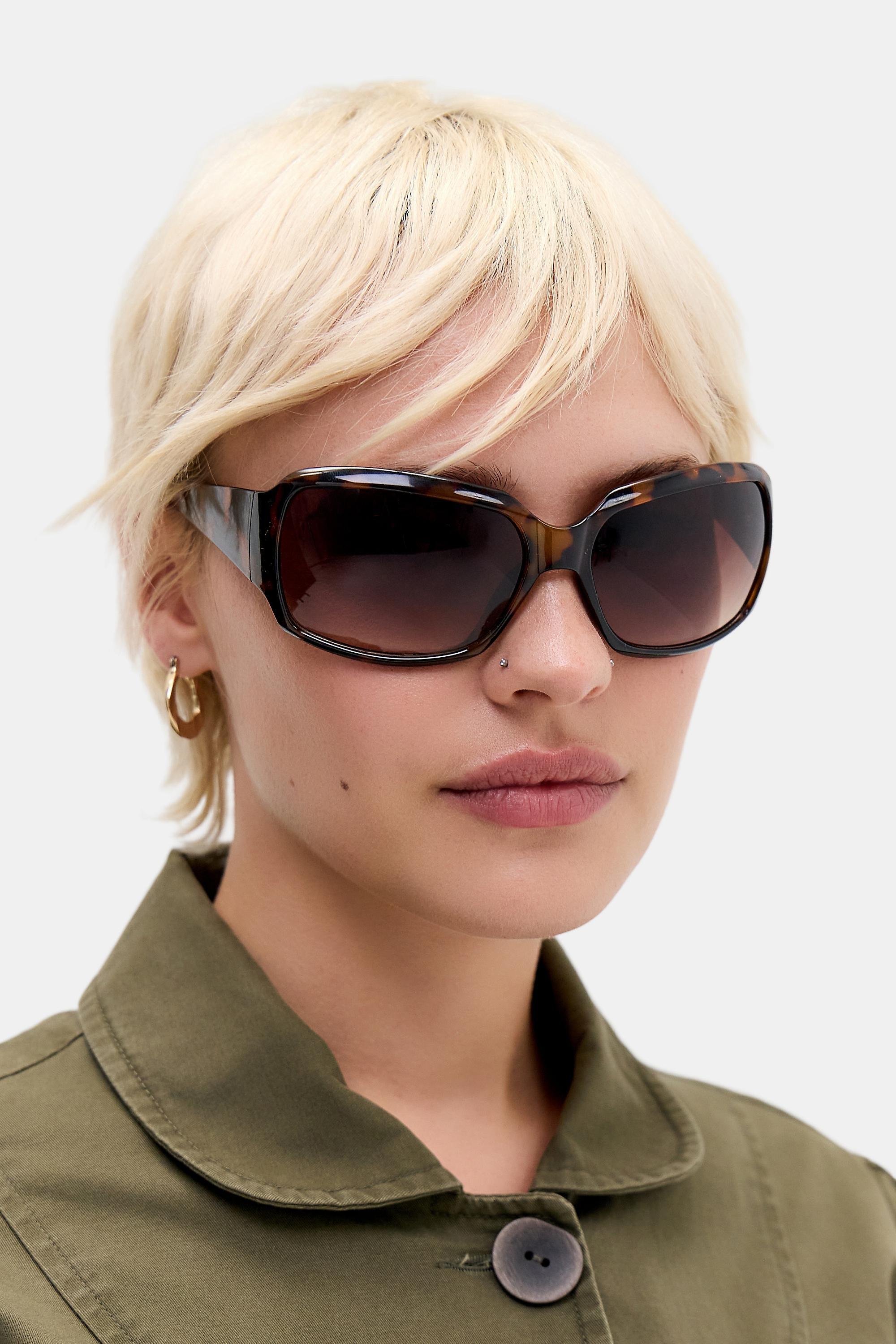 Brown Uo Vienna Oversized Wrap Sunglasses, BRN, large image number 0