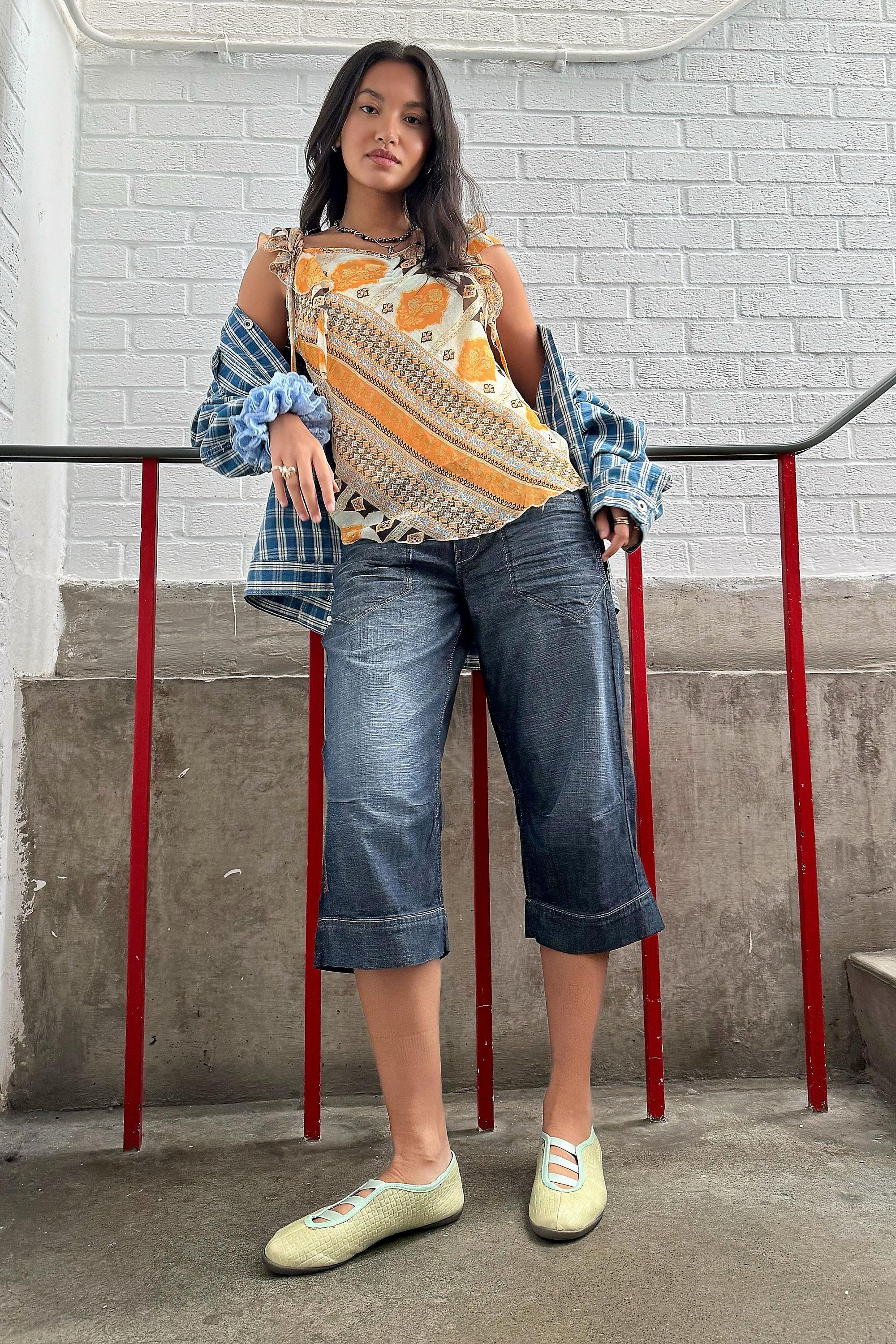 Navy Bdg Cyris Capri Jeans, VINTAGE DENIM DARK, large image number 2