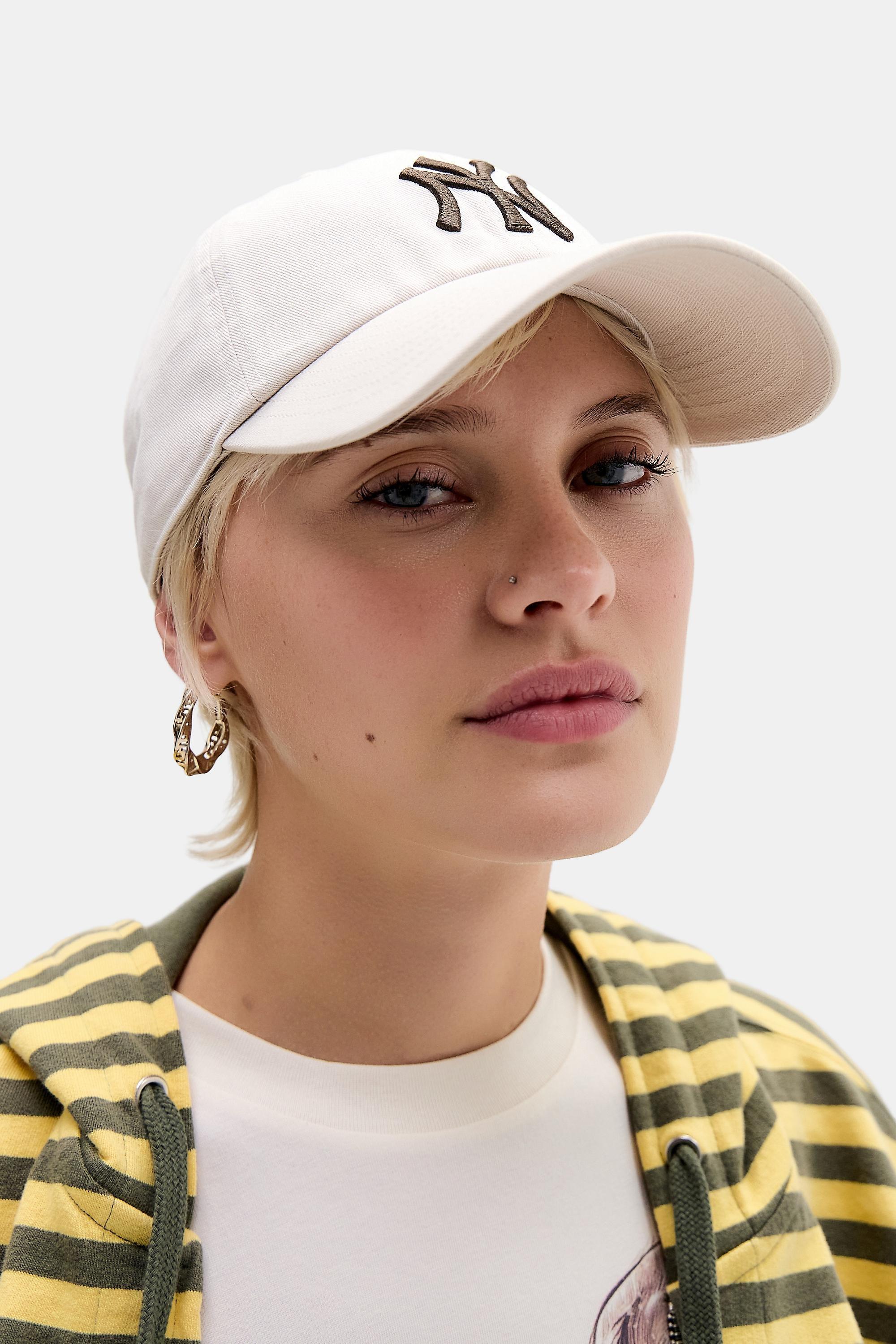 Cream 47 Brand Uo Cream Clean Up Cap, CREME, medium