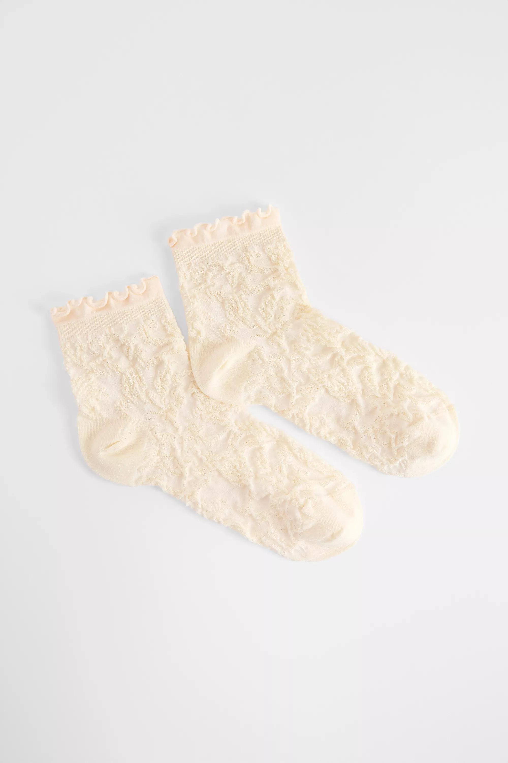 IVORY, IVRY, medium