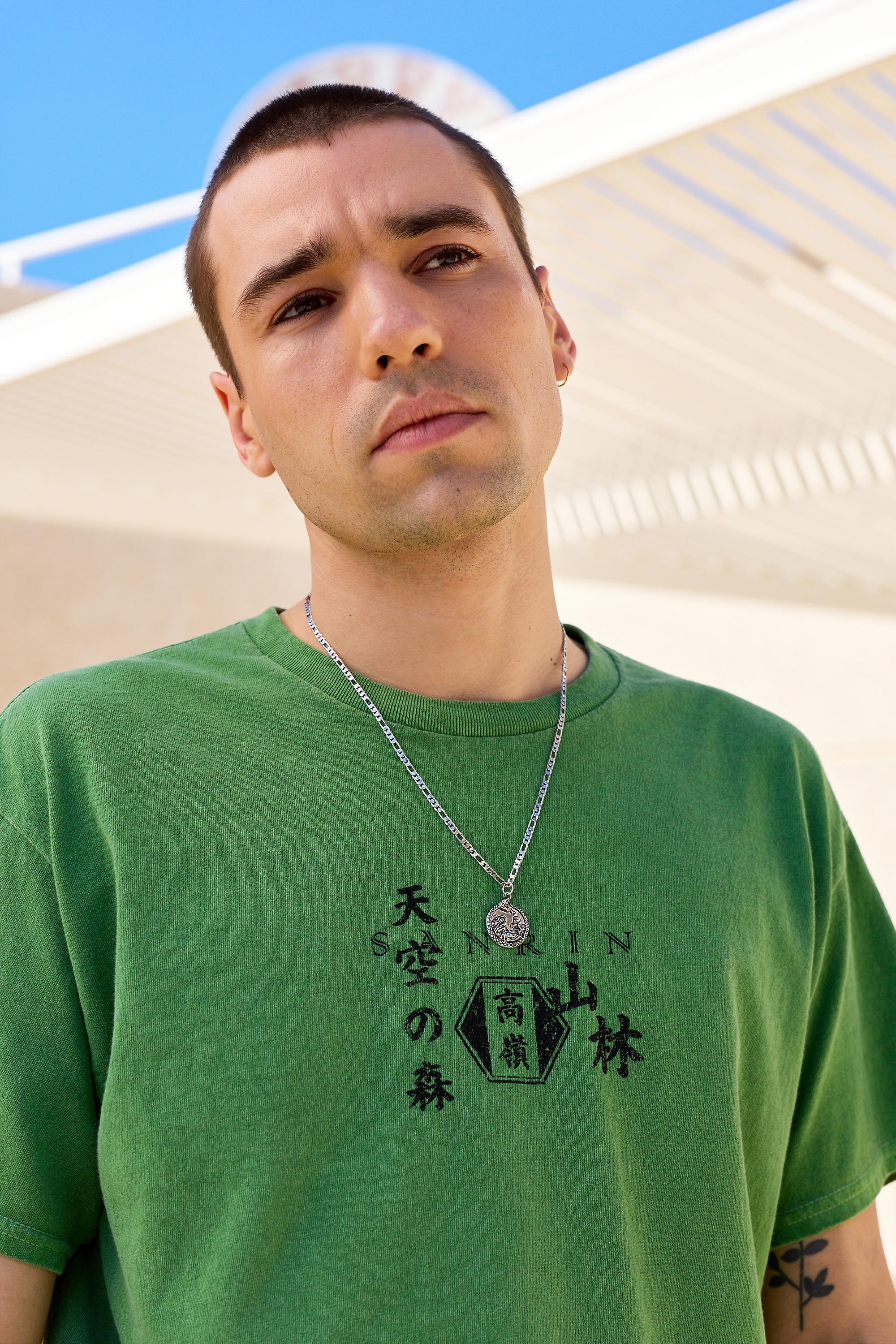 GREEN UO Green Sanrin Peak T-Shirt, GRN, medium
