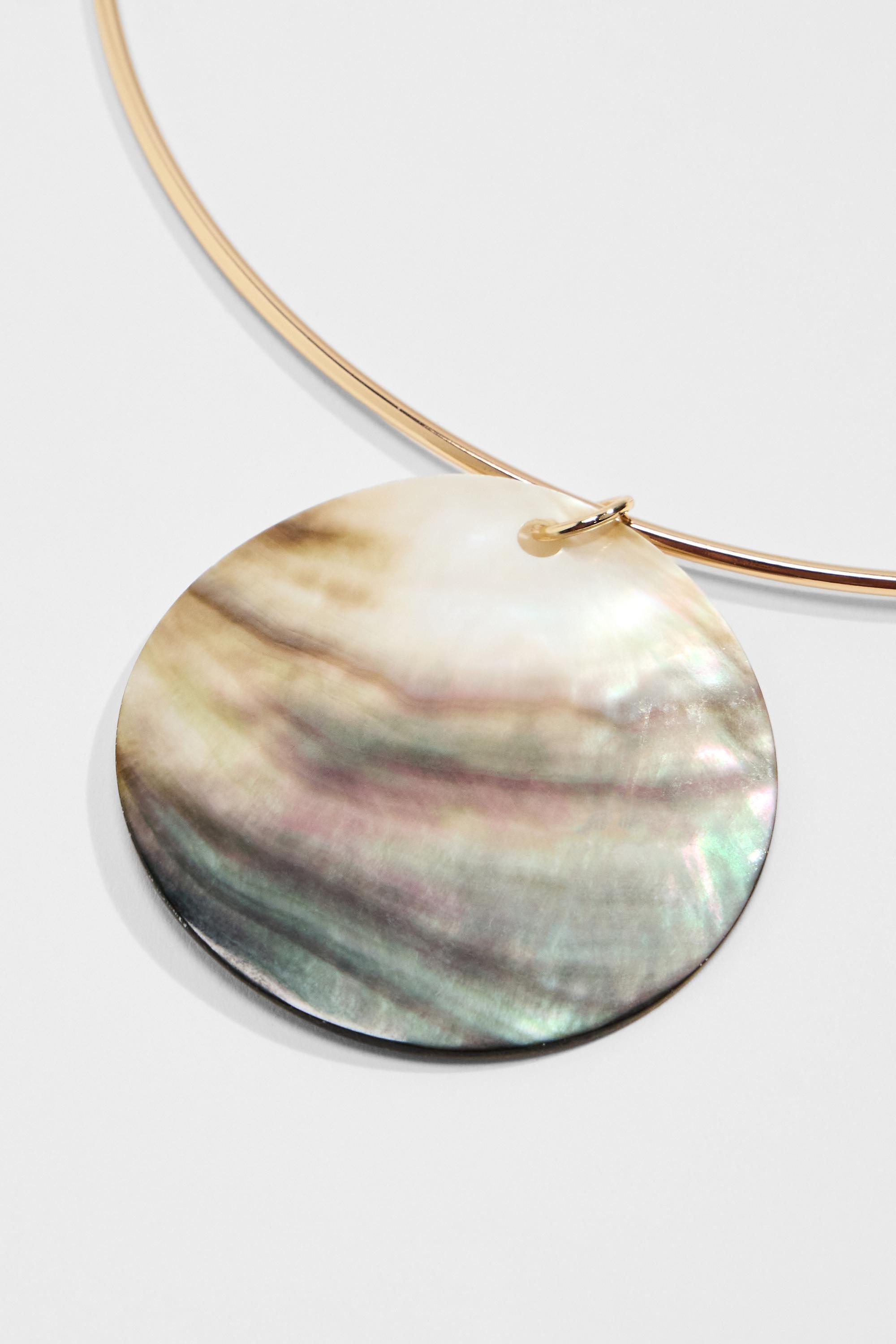 GOLD UO Shell Torque Choker Necklace, GOLD, medium