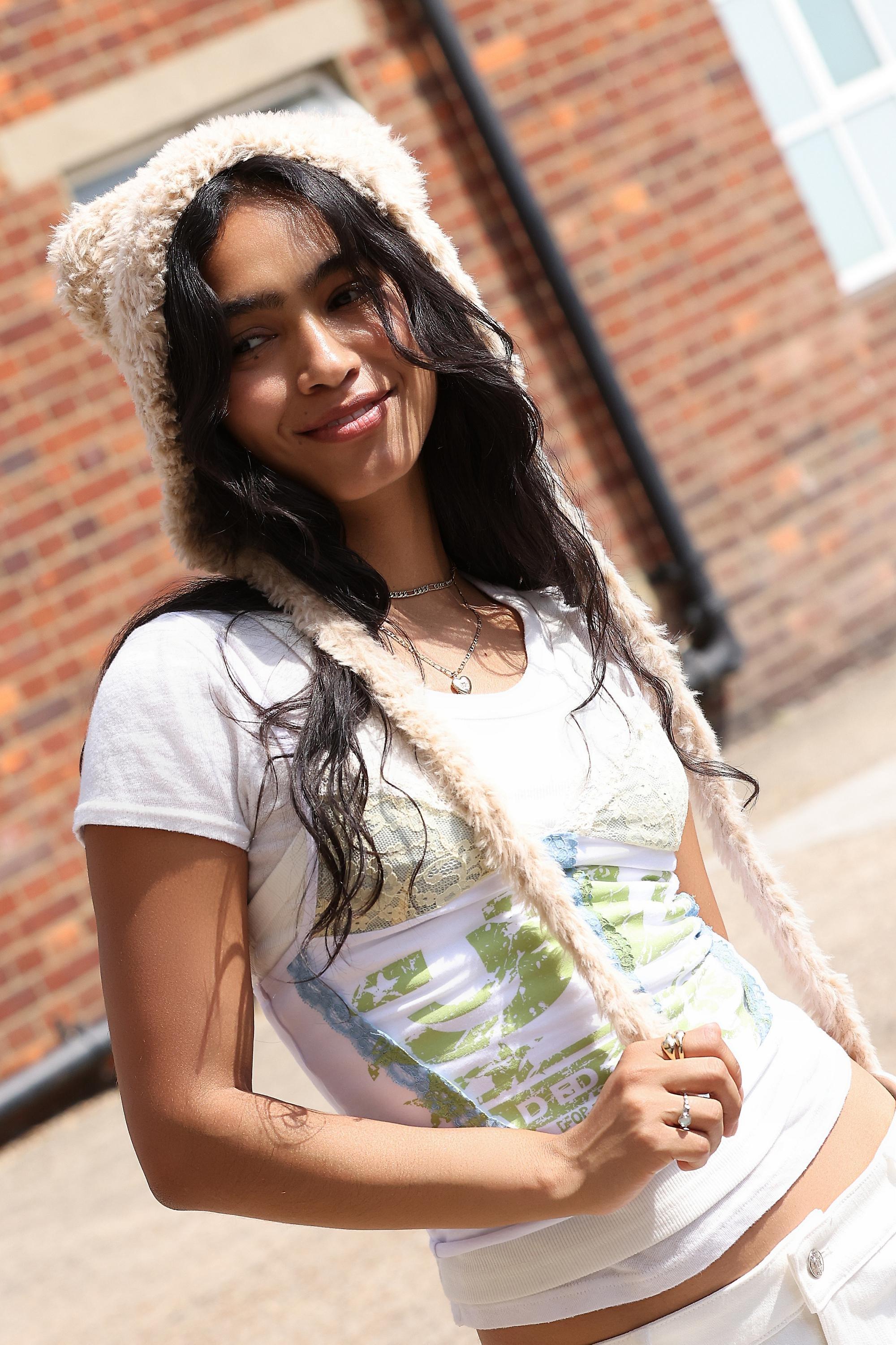 UO Teddy Bonnet, CREME, medium