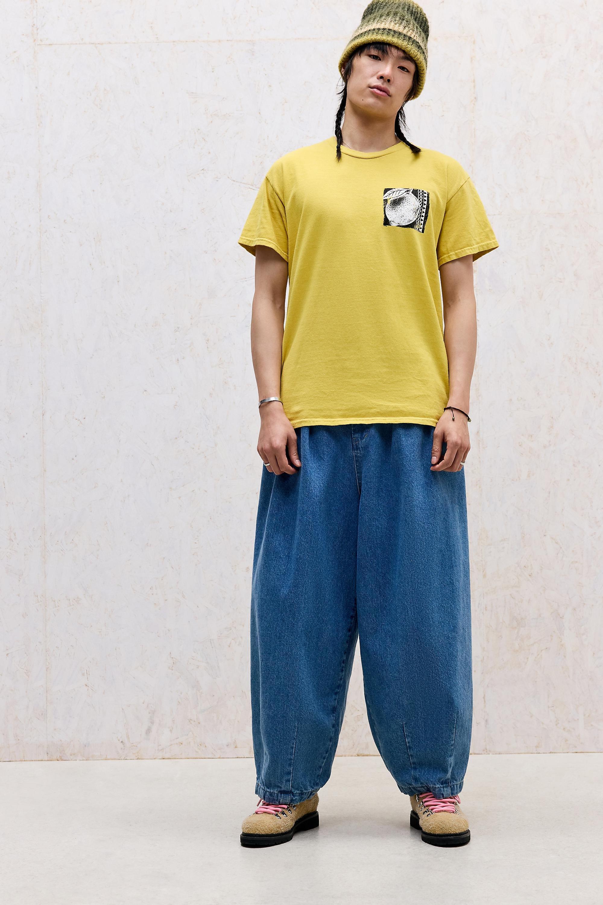 YELLOW UO Yellow Sour Lemon Graphic Tee, YEL, medium