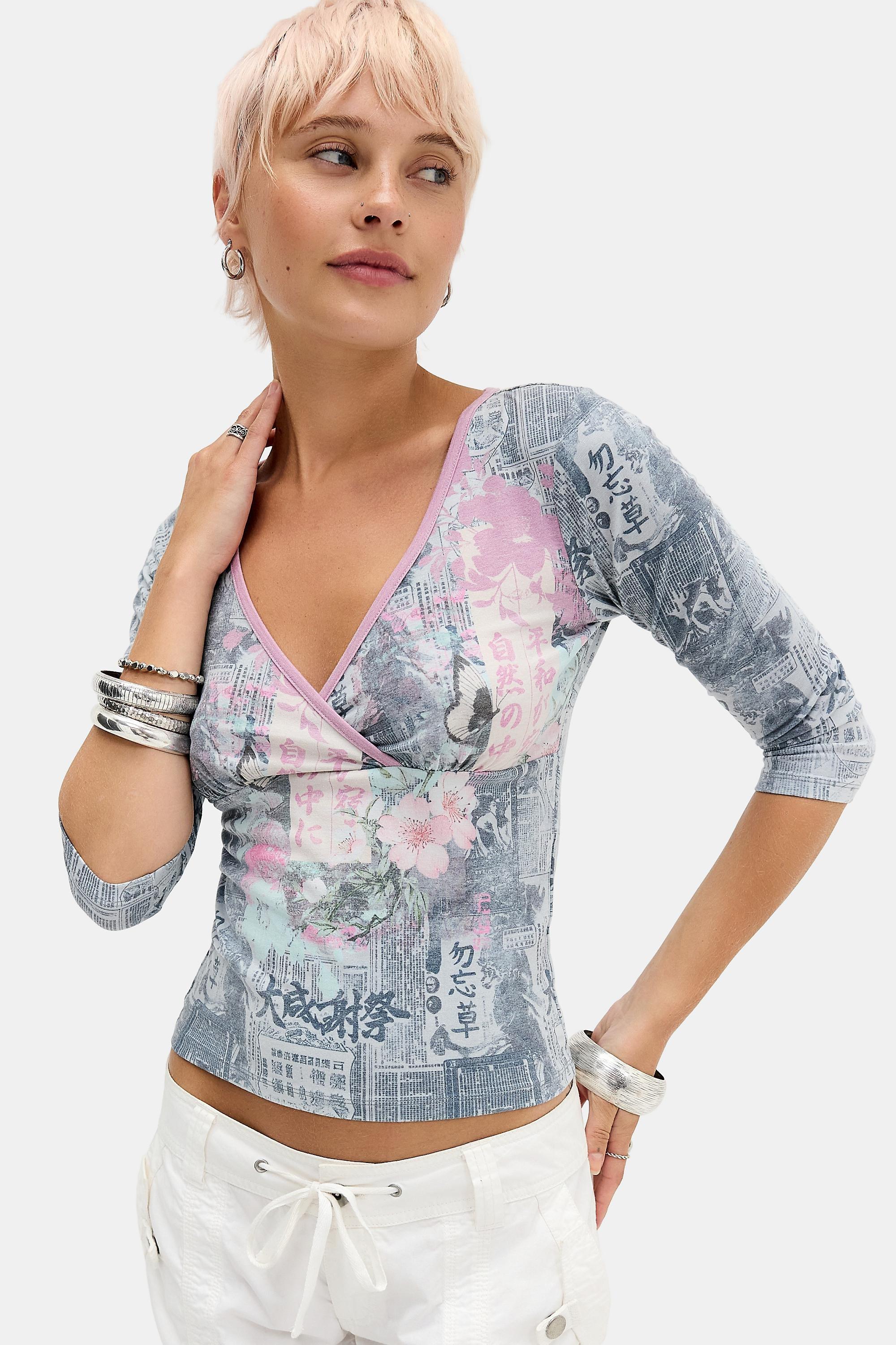 Grey Kimchi Blue Newspaper Fitted Wrap Top, GREY, large image number 2