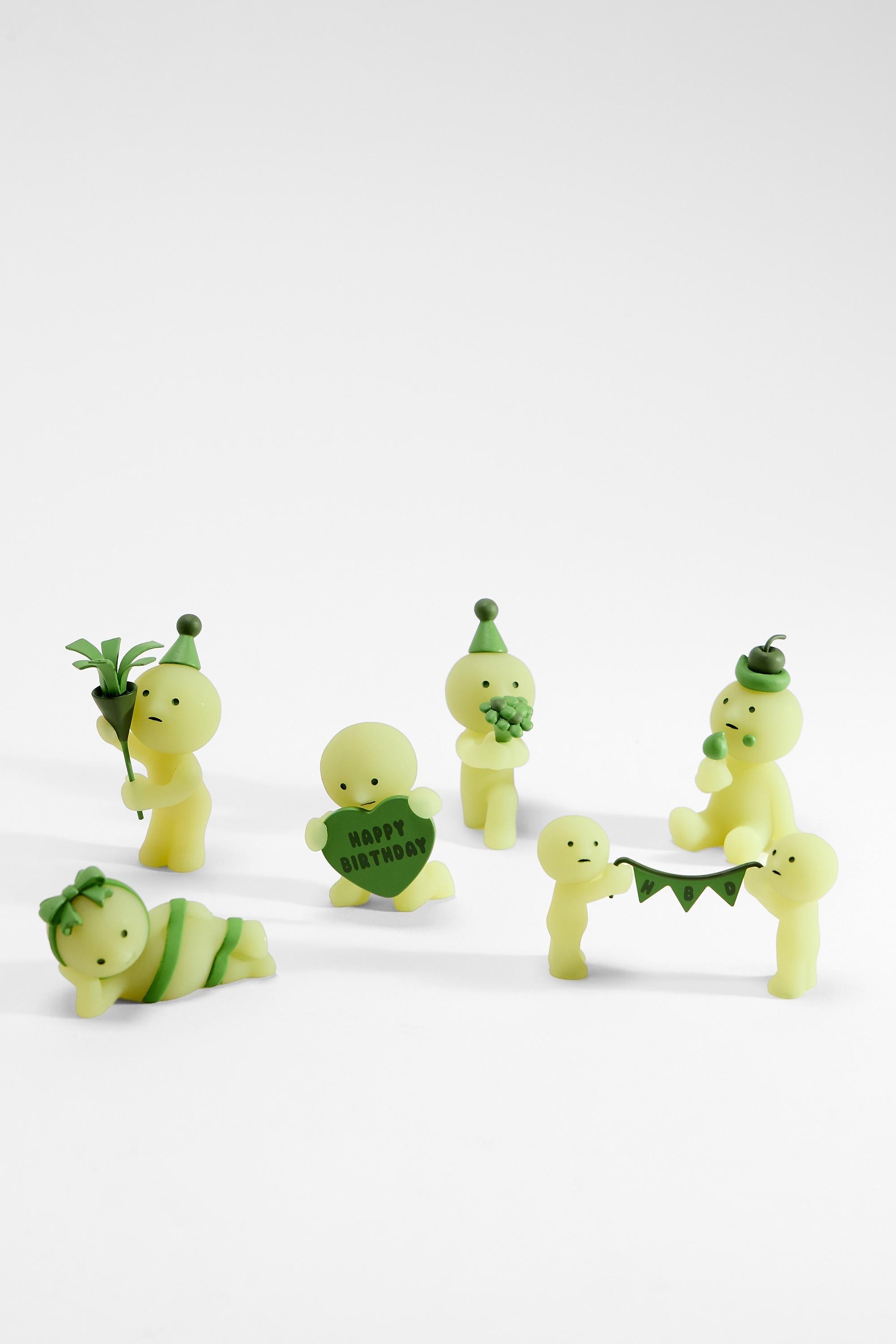 تسوق Smiskiآ® Birthday Series Blind Box Figure Urban Outfitters ...