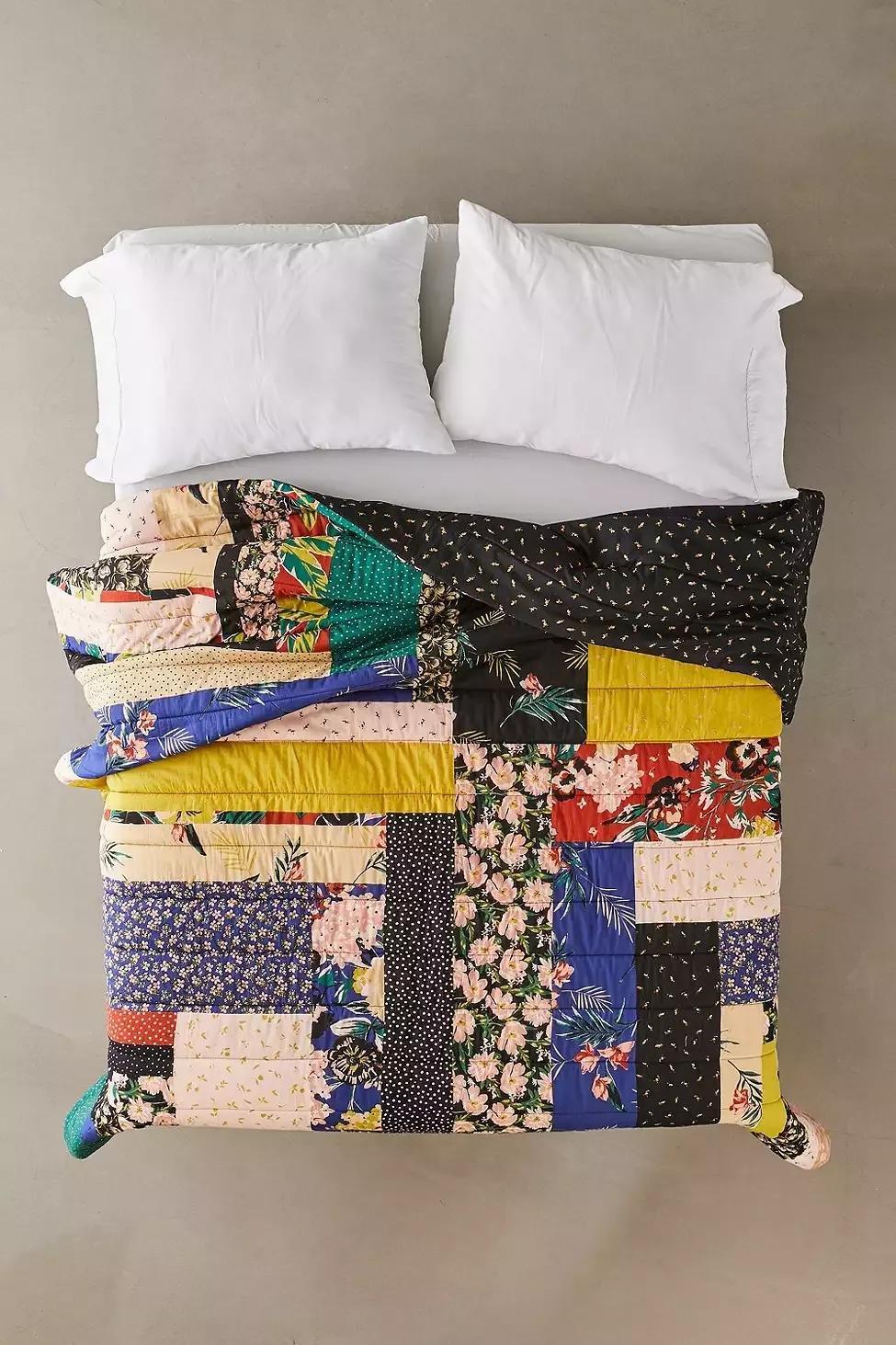 ASSORT Allyce Patchwork Print Quilt, , large image number 1