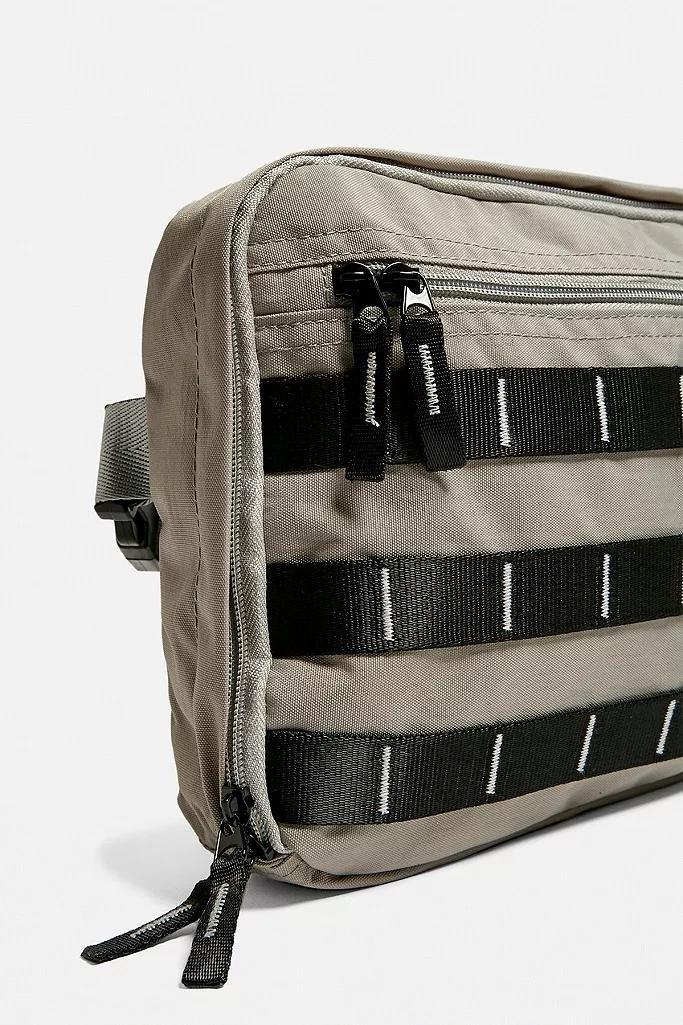 Grey UO Grey Chest Rig Pack, Men, , large image number 4
