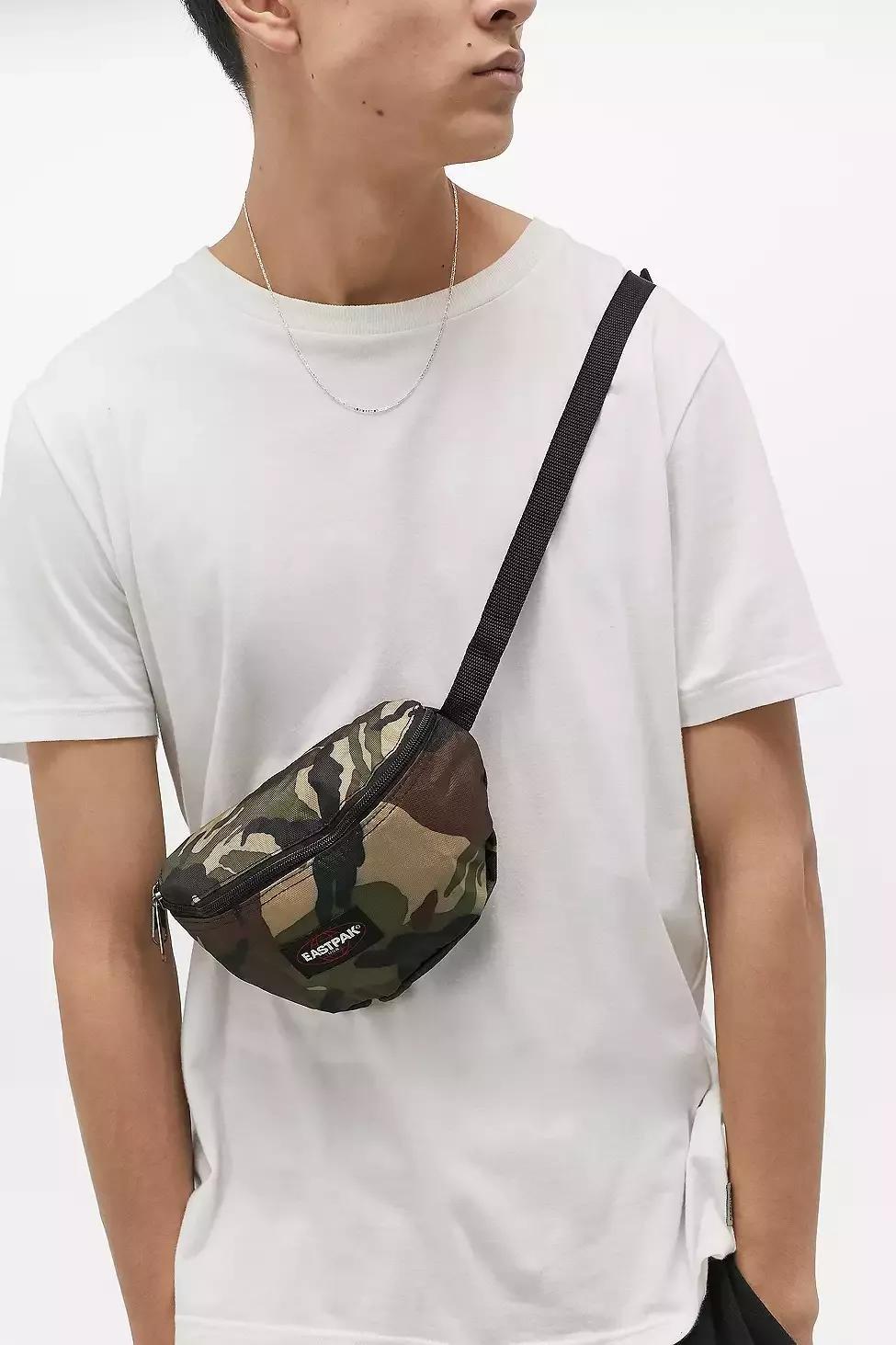 Moss Eastpak springer Instant Camo Bum Bag, Men, MOSS, large image number 0