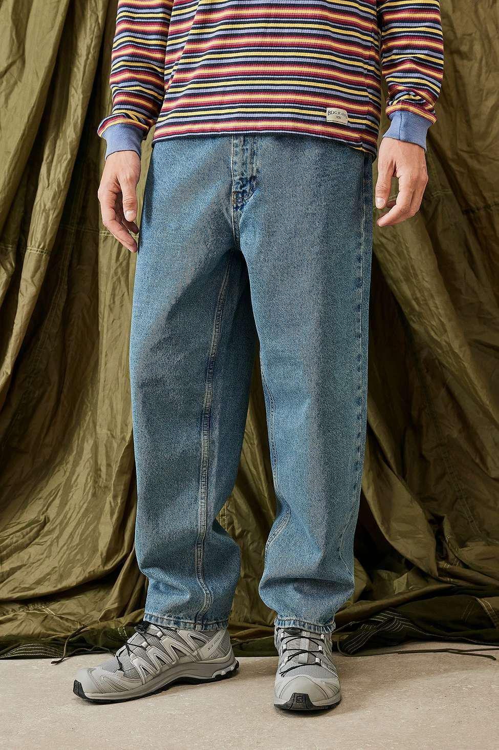 Urban Outfitters - جينز واسع أورجانيك أزرق
