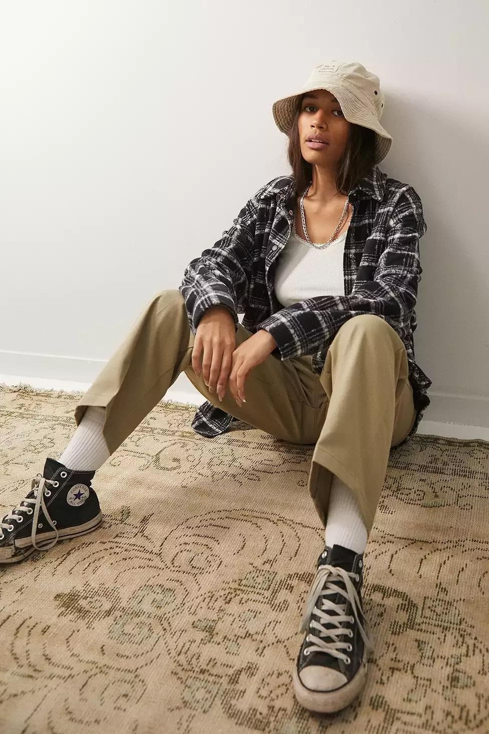 Creme UO Stitched Canvas Bucket Hat, Women, , large image number 0