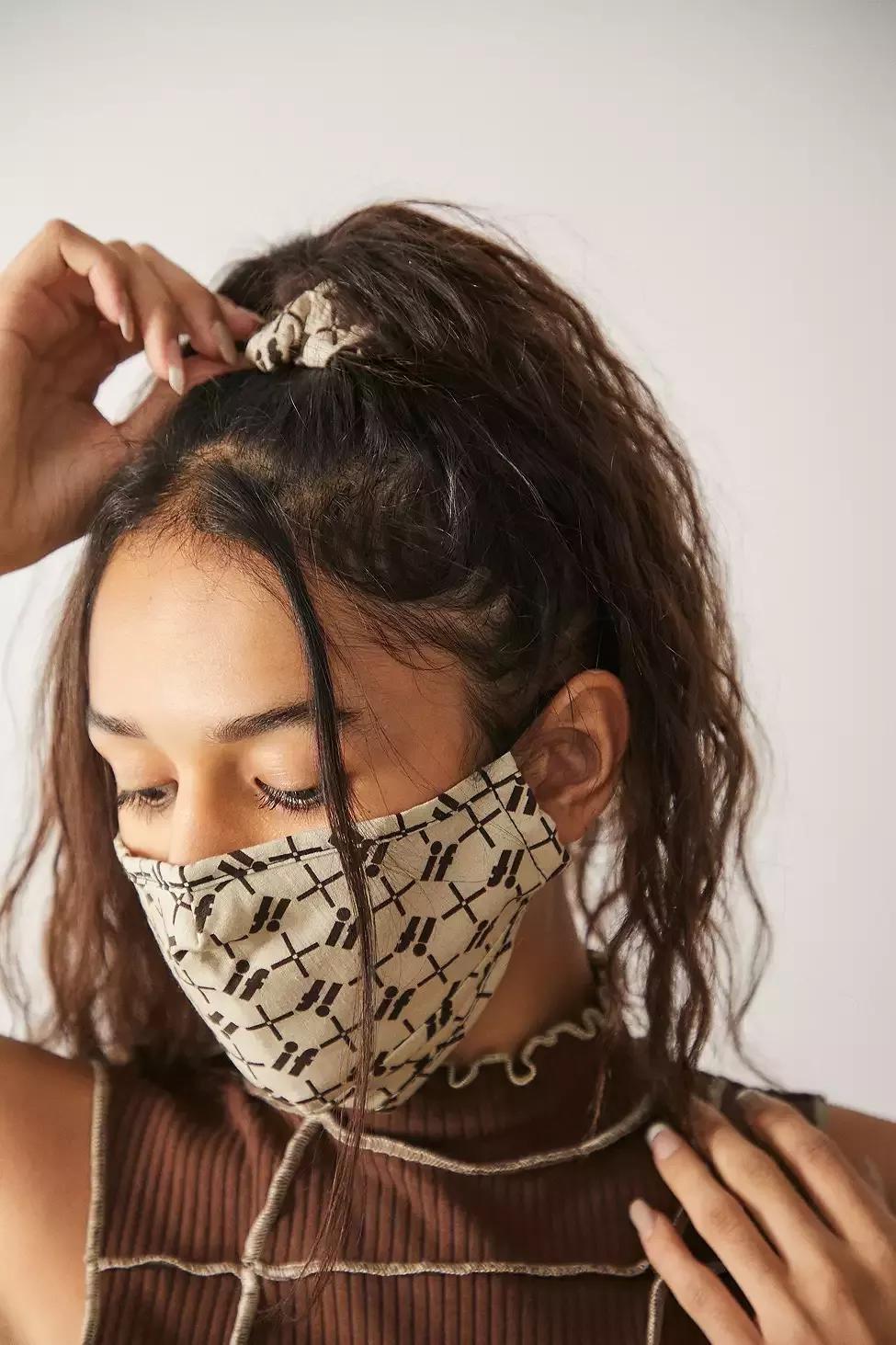 Brown iets frans... Monogram Face Mask And Scrunchie Set, Women, , large image number 0