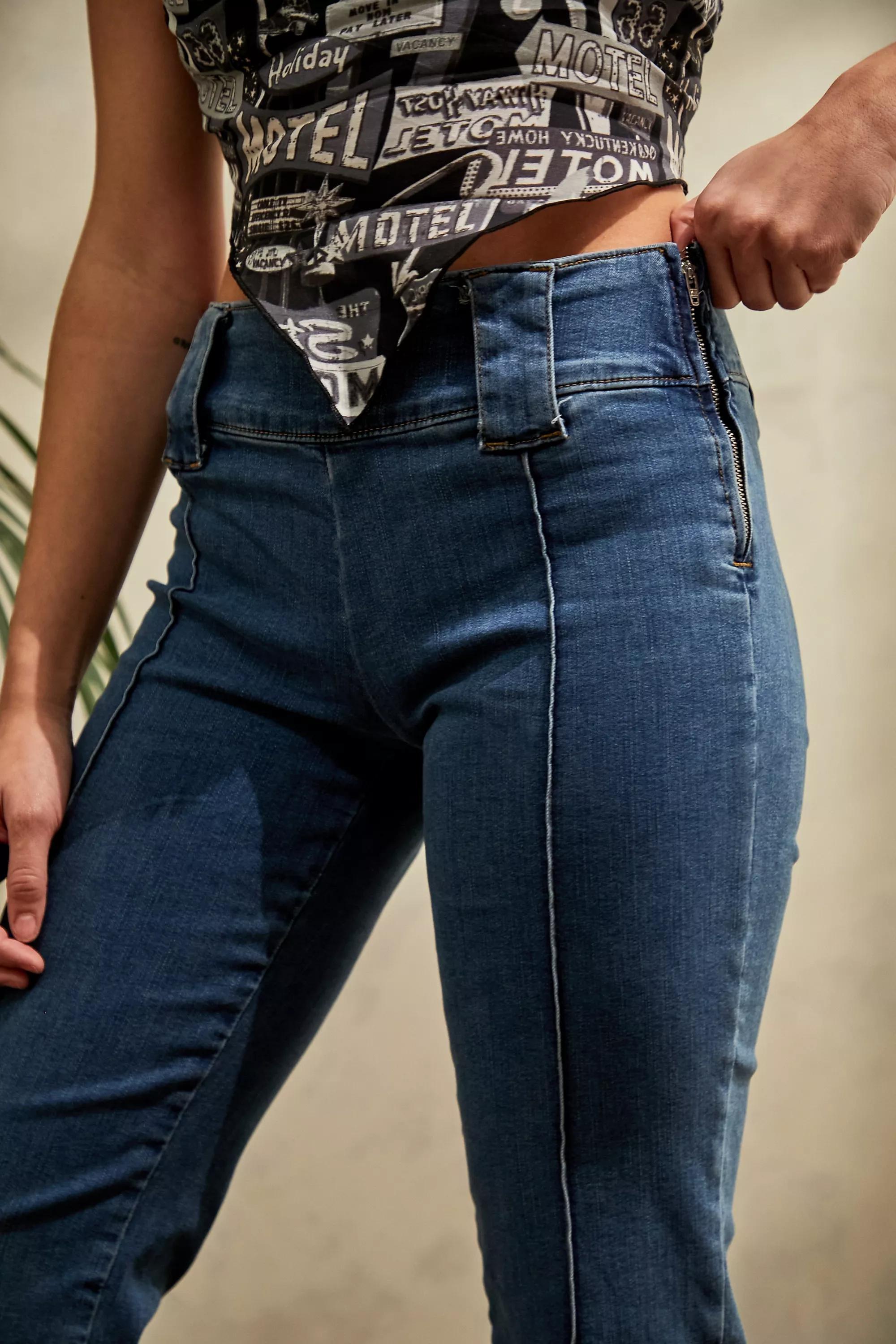 Vintage Blue BDG Missy Low-Rise Flare Jeans, Women, , large image number 3