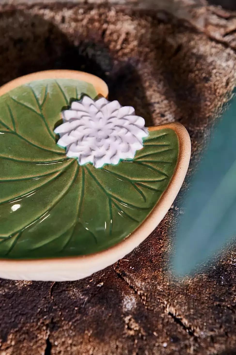 Green Froggy Lily Pad Soap Dish, , large image number 1