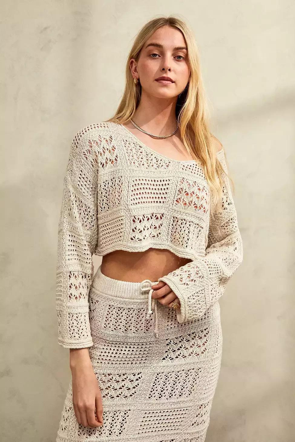 Open weave clearance jumper