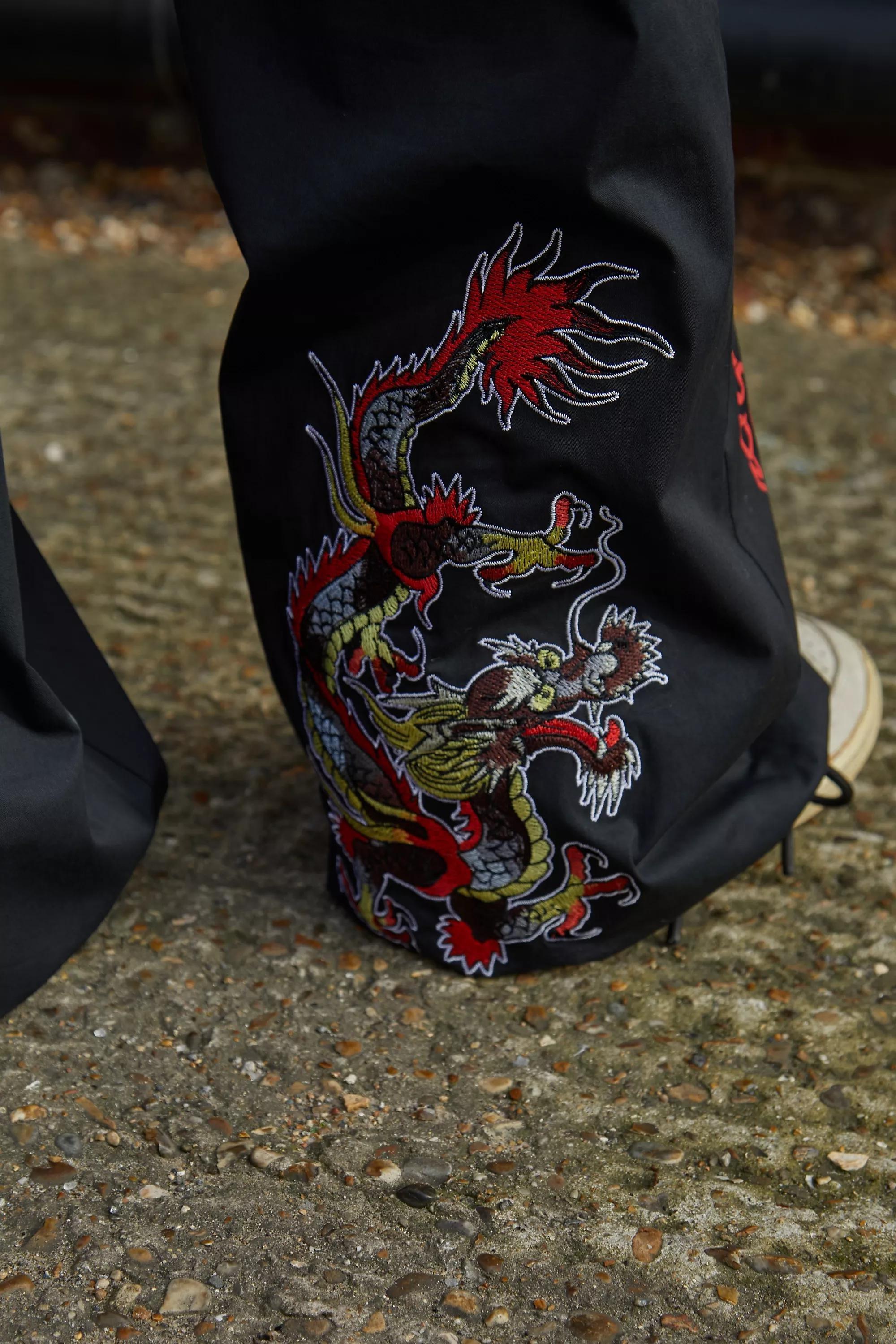 Black Ed Hardy Dragon Sphere Cargo Pants, , large image number 3