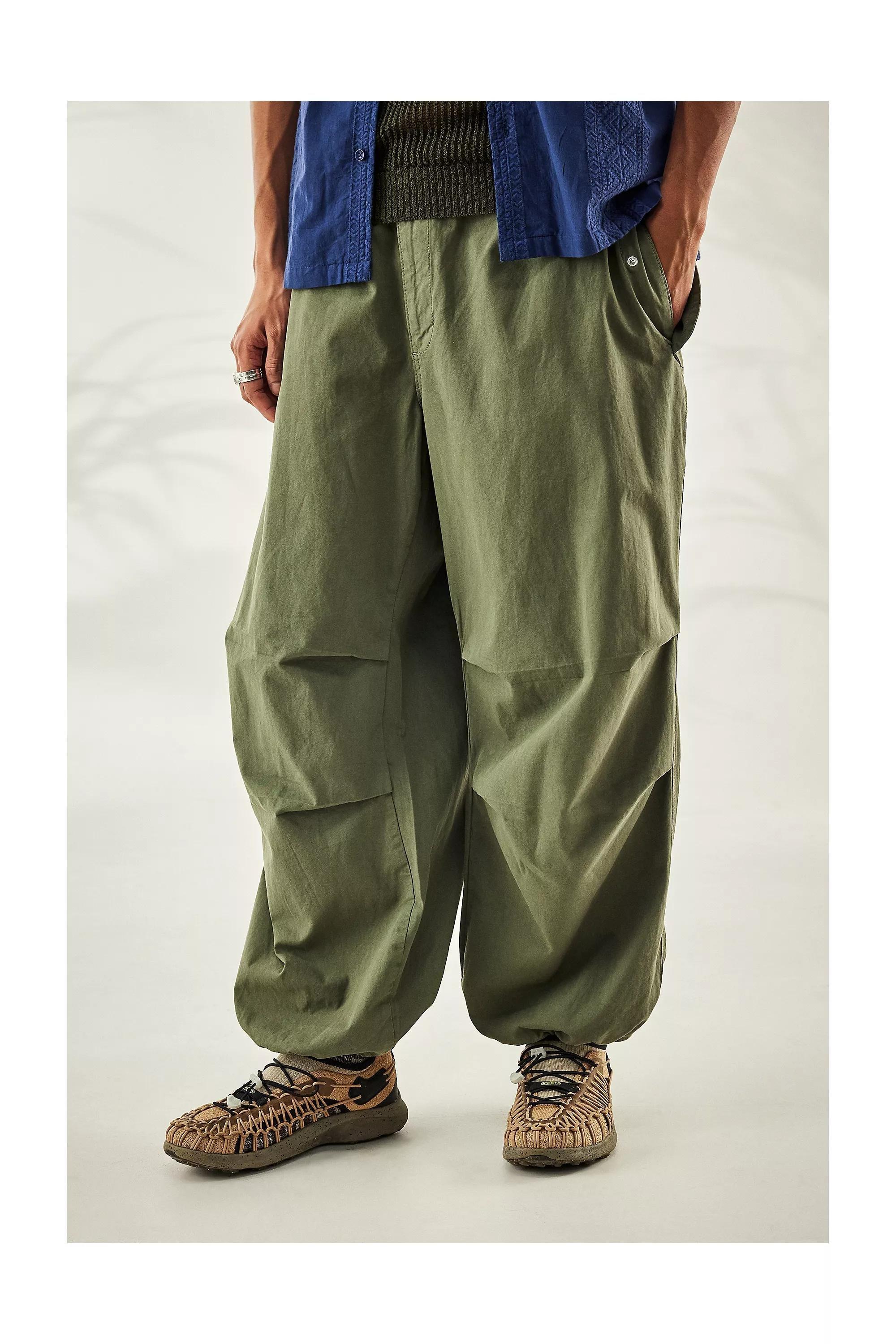 Urban Outfitters - Khaki Bdg Baggy Tech Pants