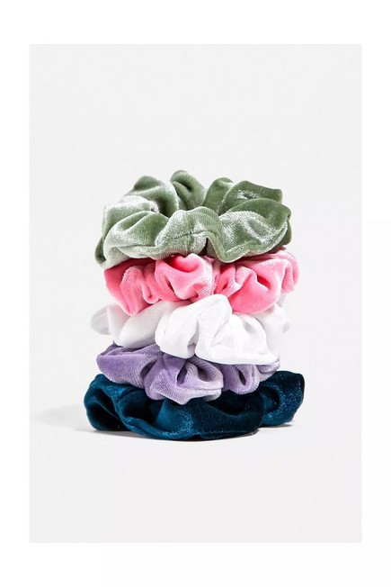 Urban Outfitters - ASSORT Plain Velvet Scrunchies 5-Pack