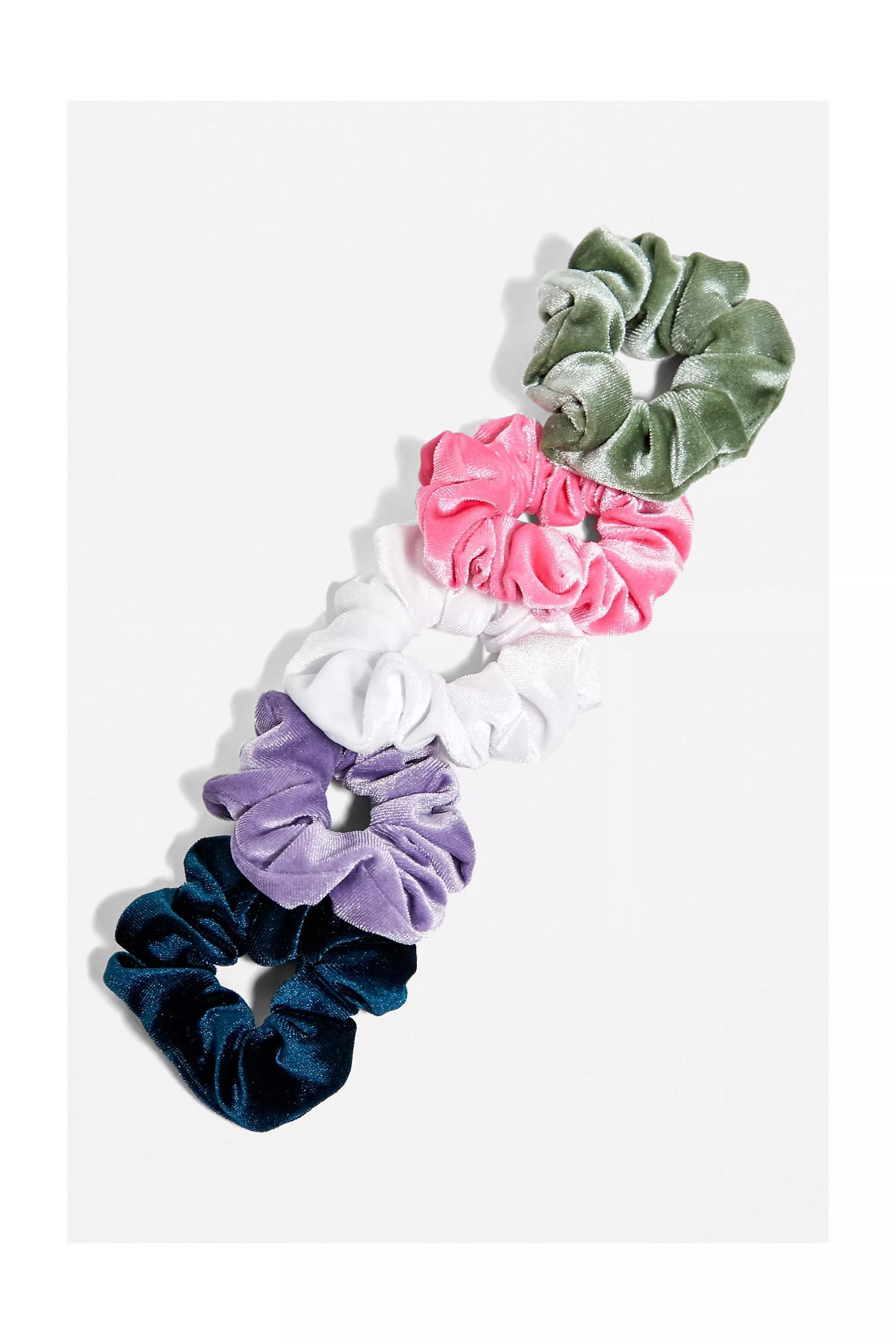 ASSORT Plain Velvet Scrunchies 5-Pack, , large image number 3