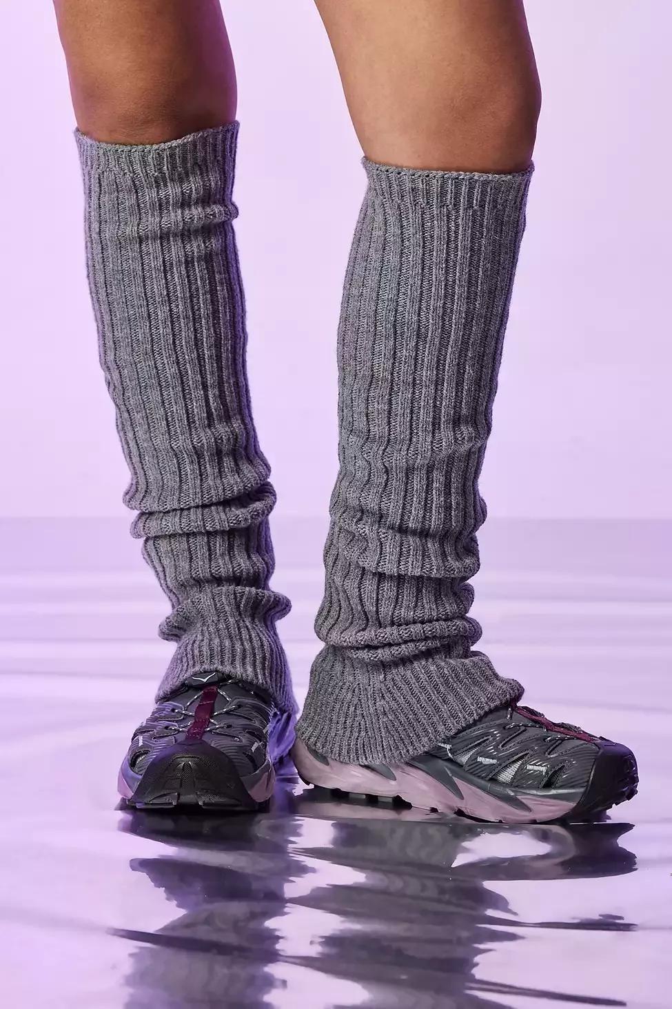 Extra long outlet leg warmers