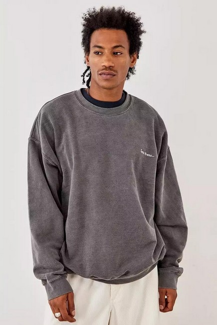 Urban Outfitters - Black Washed Sweat-Shirt