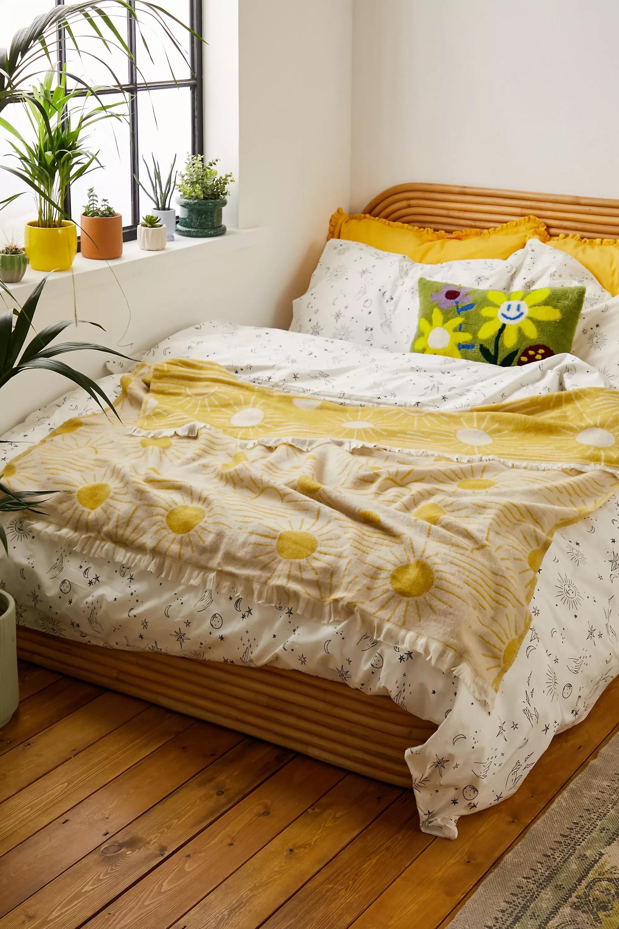 Yellow Geo Sun Throw Blanket, YEL, large image number 1