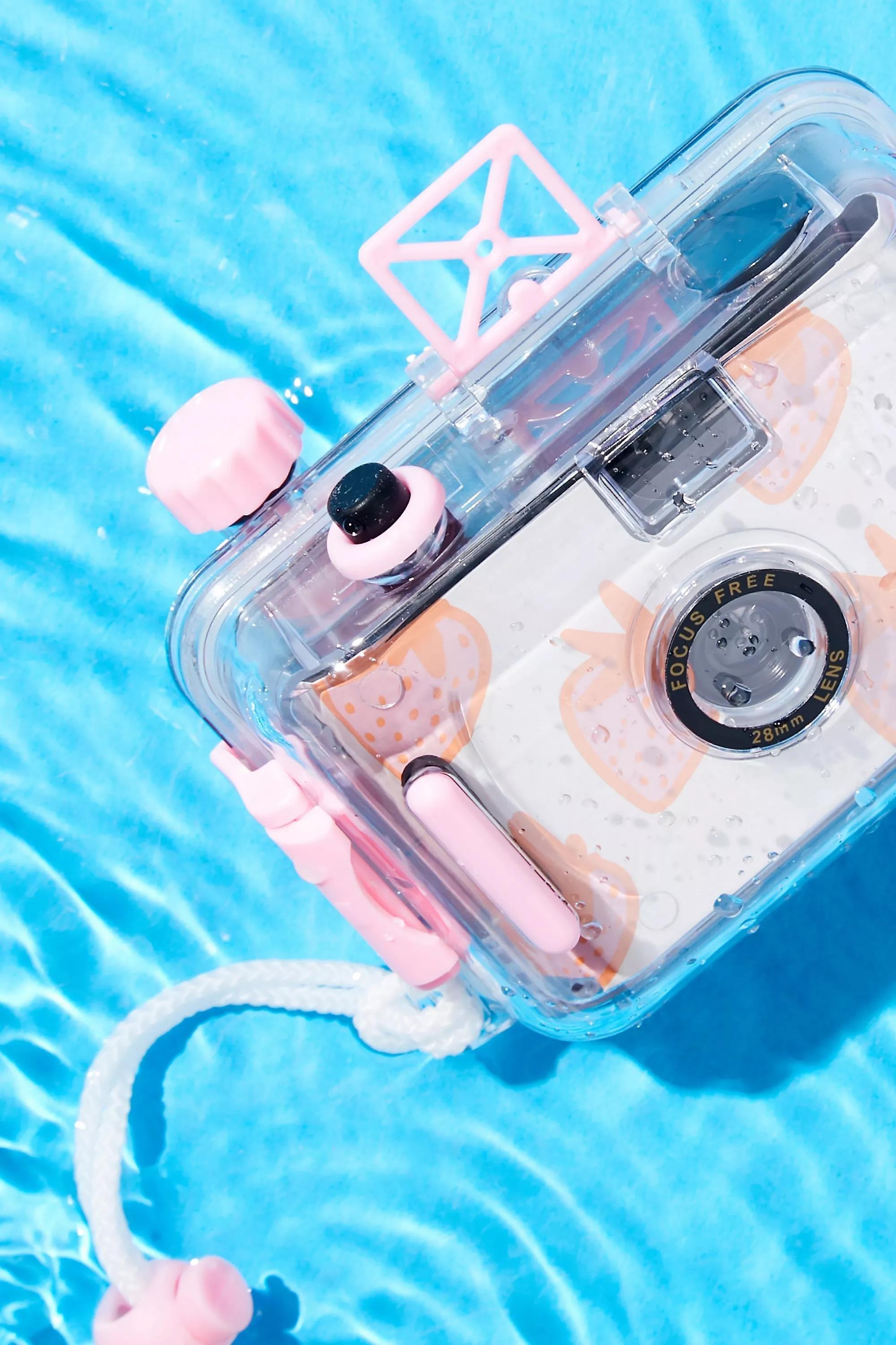Pink Strawberry Underwater Camera, , large image number 2