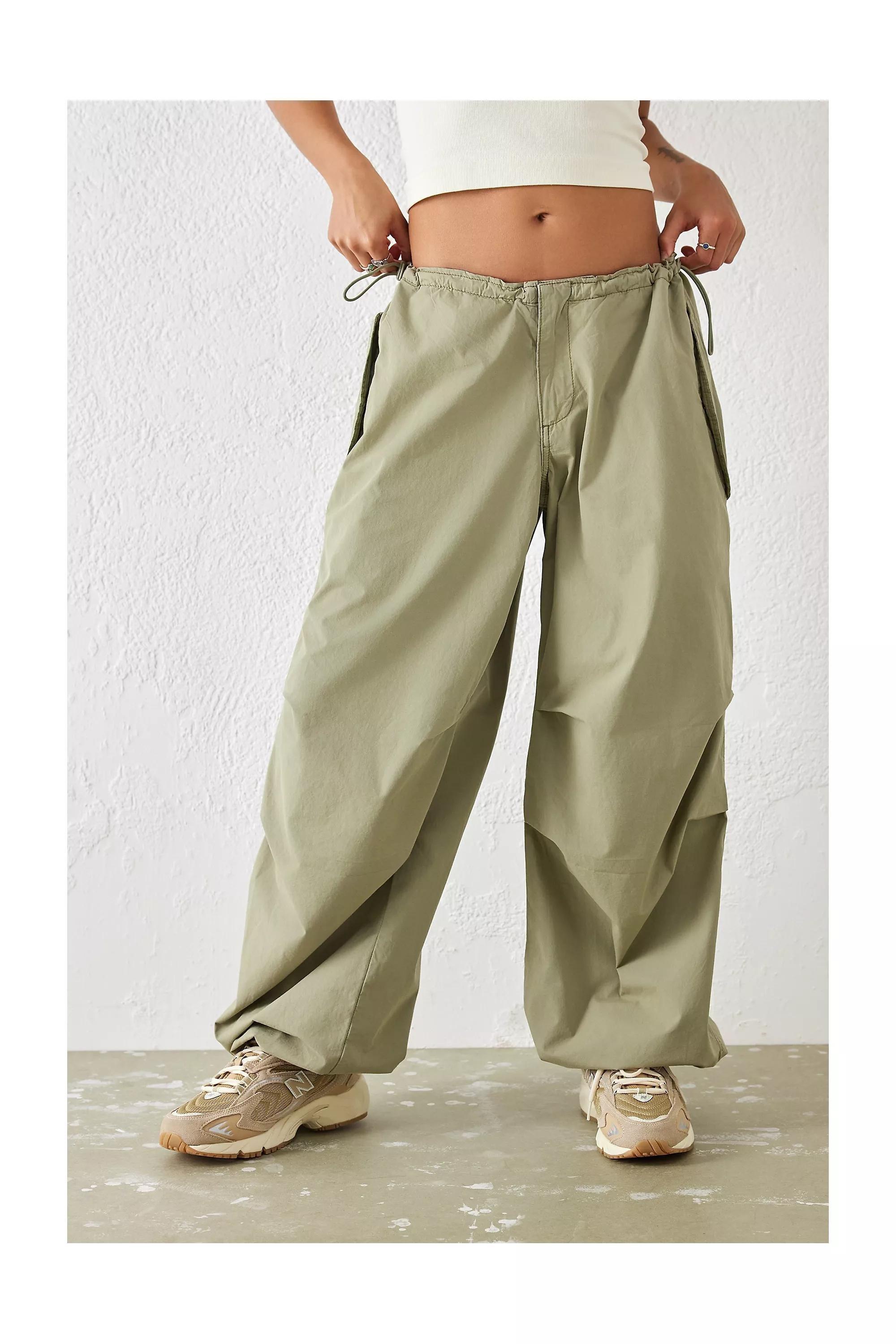 Urban Outfitters - Khaki Sage Baggy Tech Pants