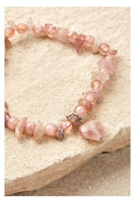 Urban Outfitters - Pink Stone Heart Bracelet