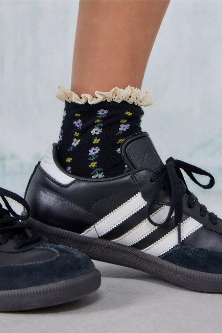 Urban Outfitters - BLK Out From Under Floral Frill Socks