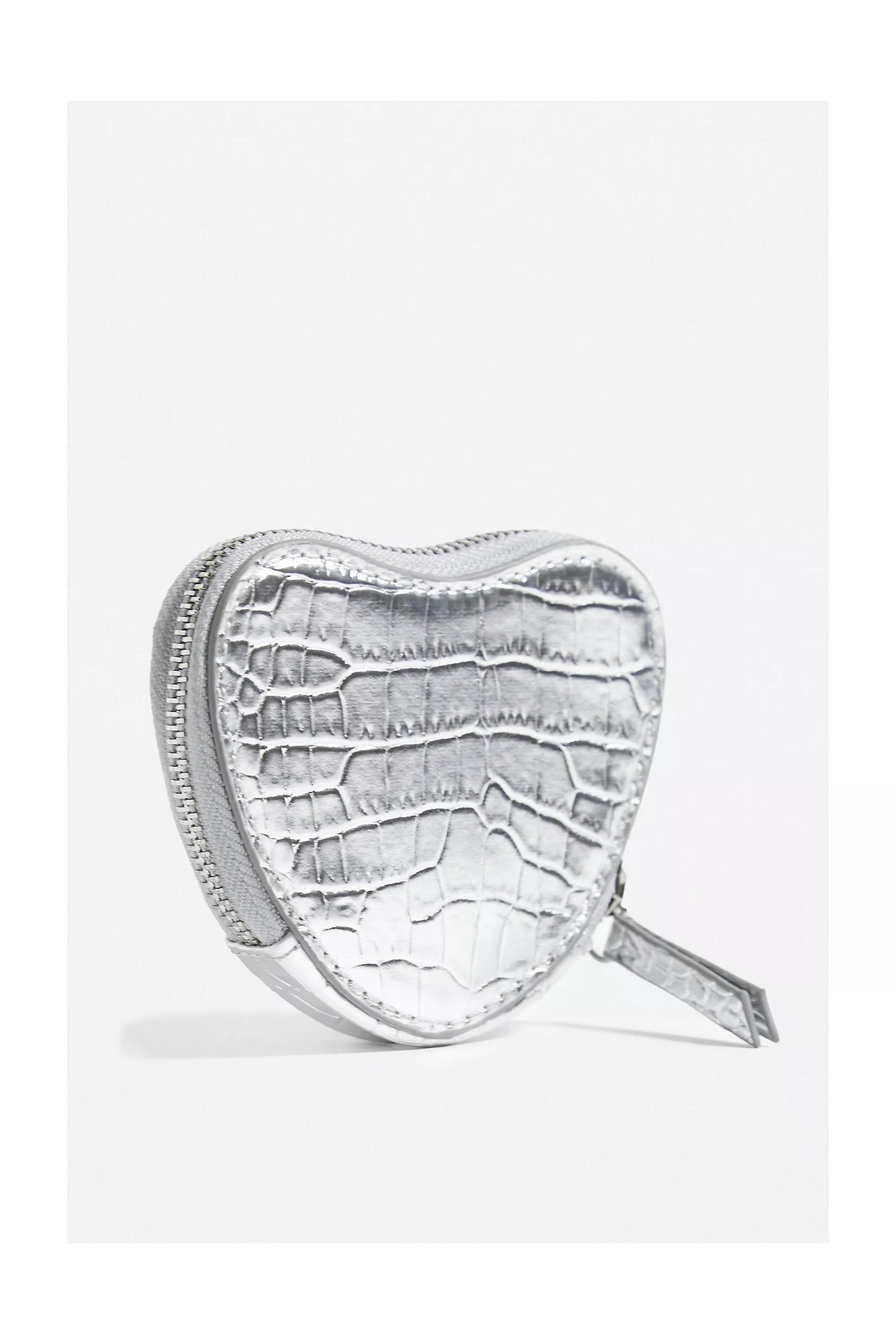 Urban Outfitters - SLVR UO Heart Zip-Up Coin Purse