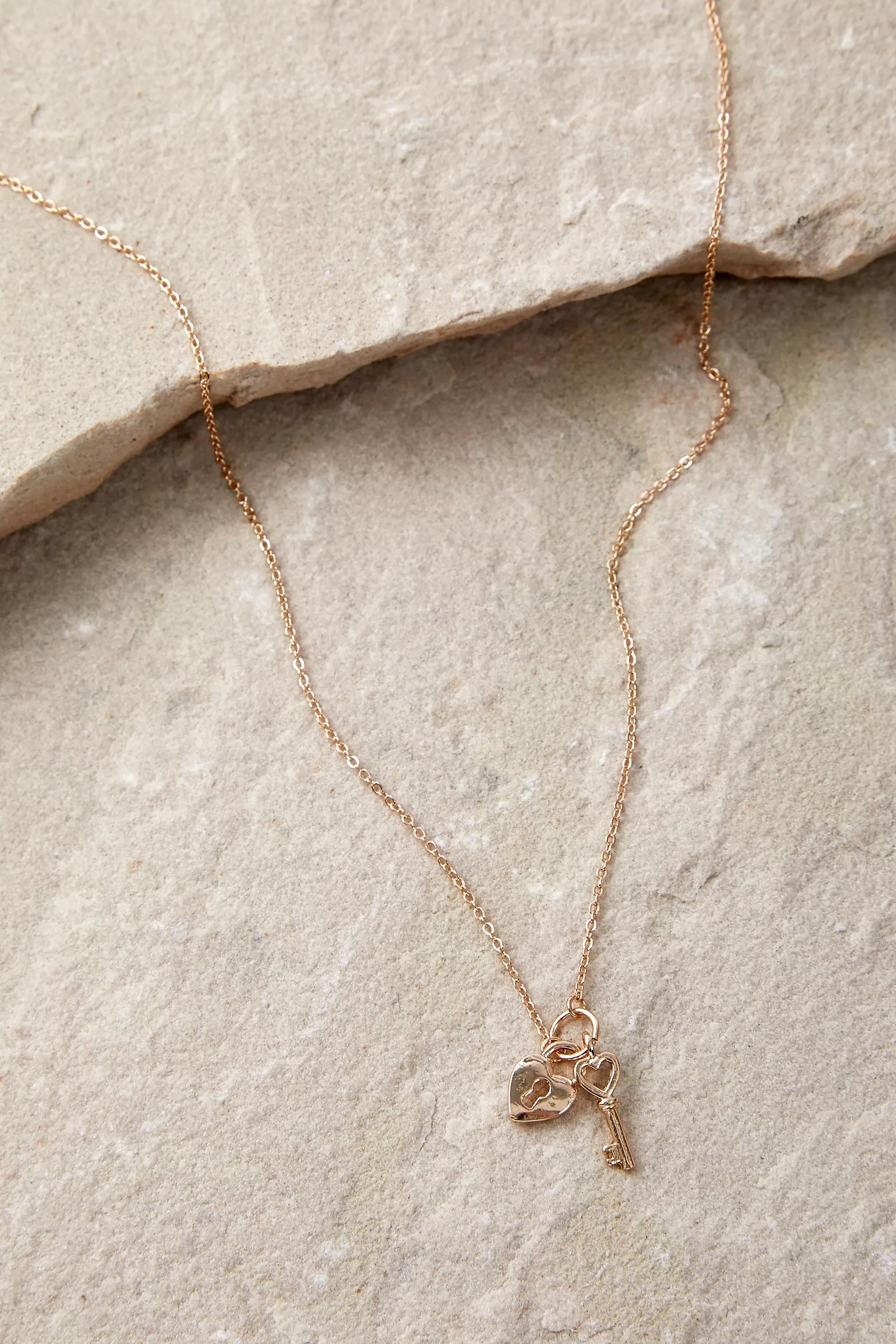 Urban outfitters hot sale lock necklace
