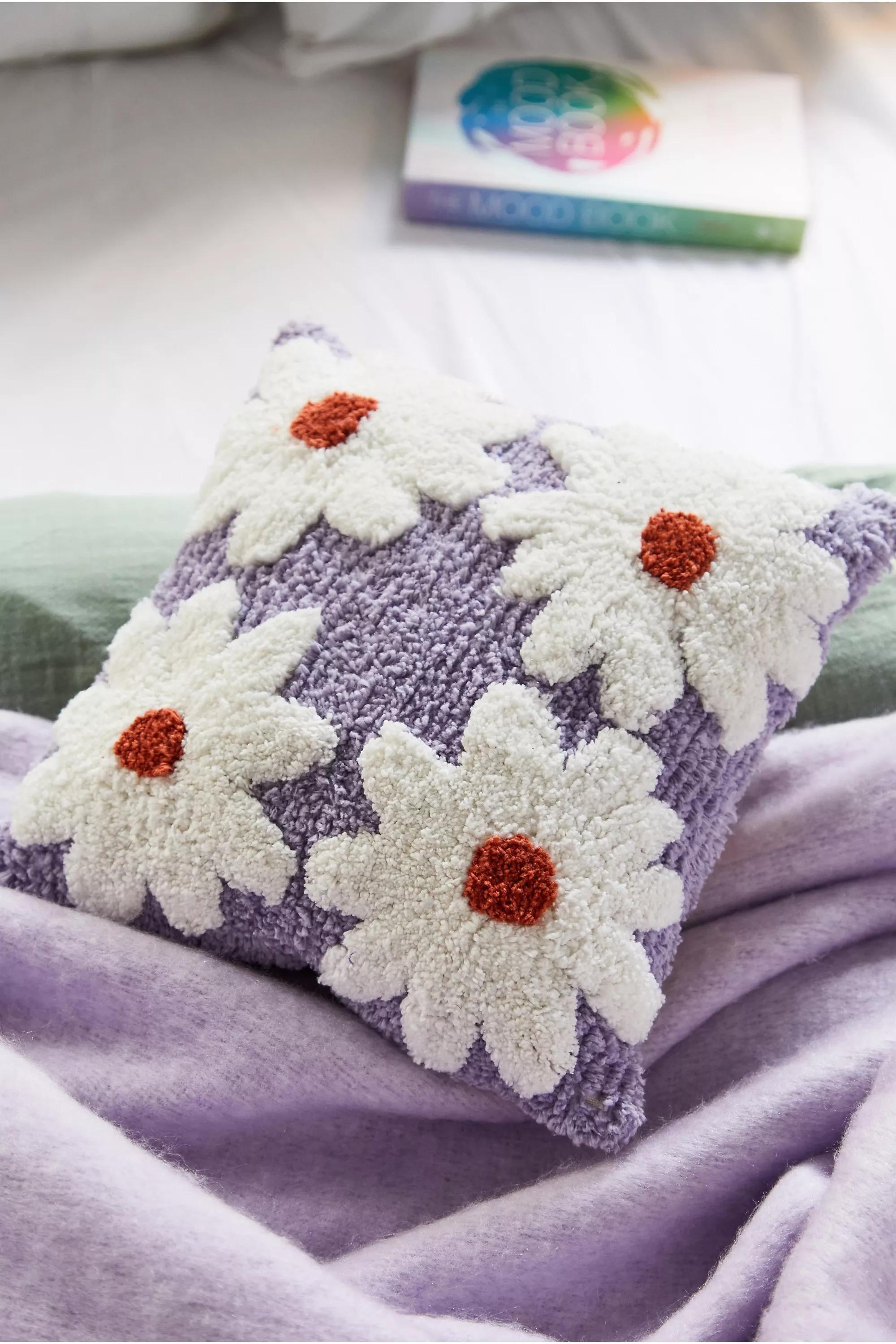 Purple Le Daisy Tufted Cushion, LILAC, large image number 2