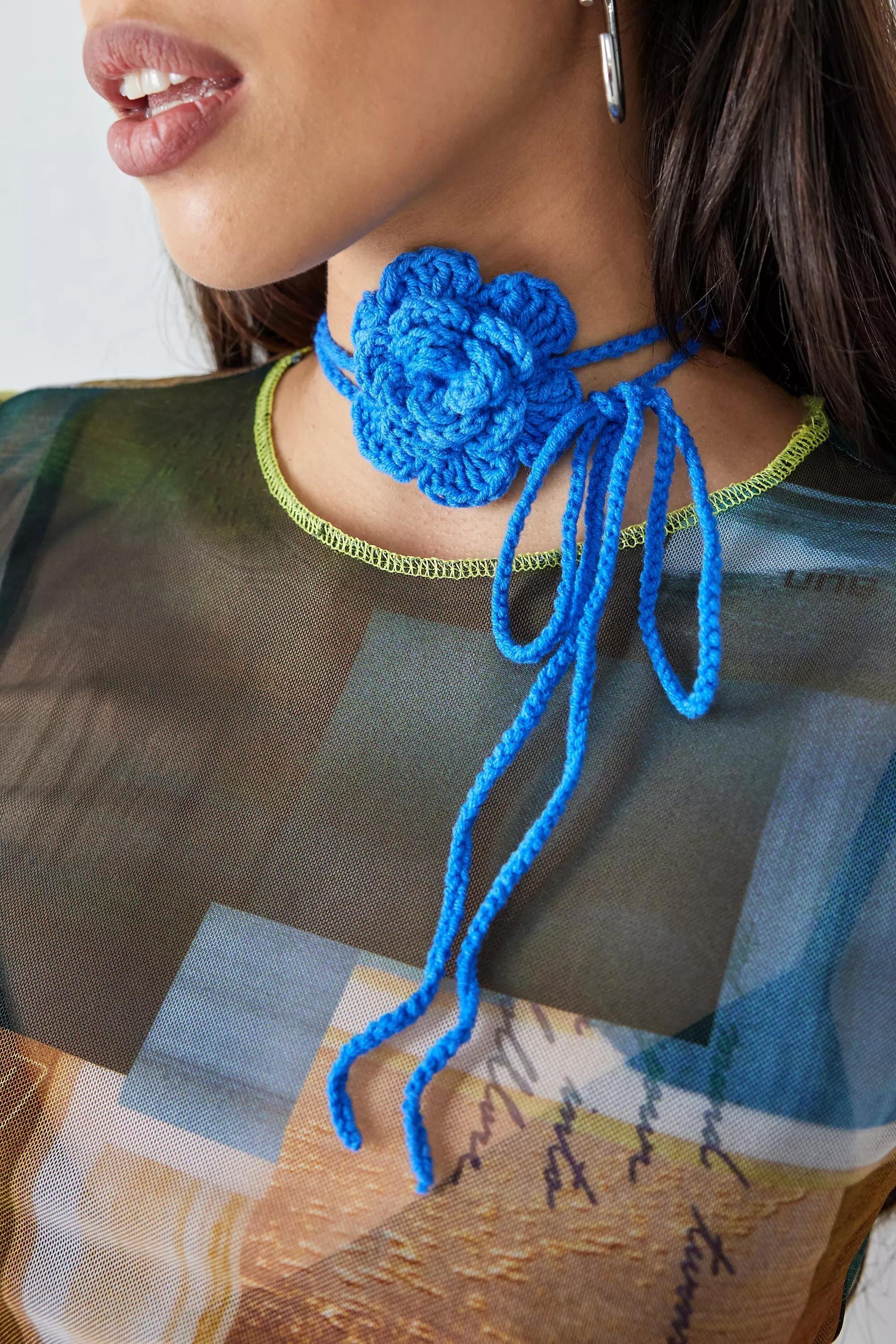 Blue Knit Flower Choker Necklace, , large image number 0