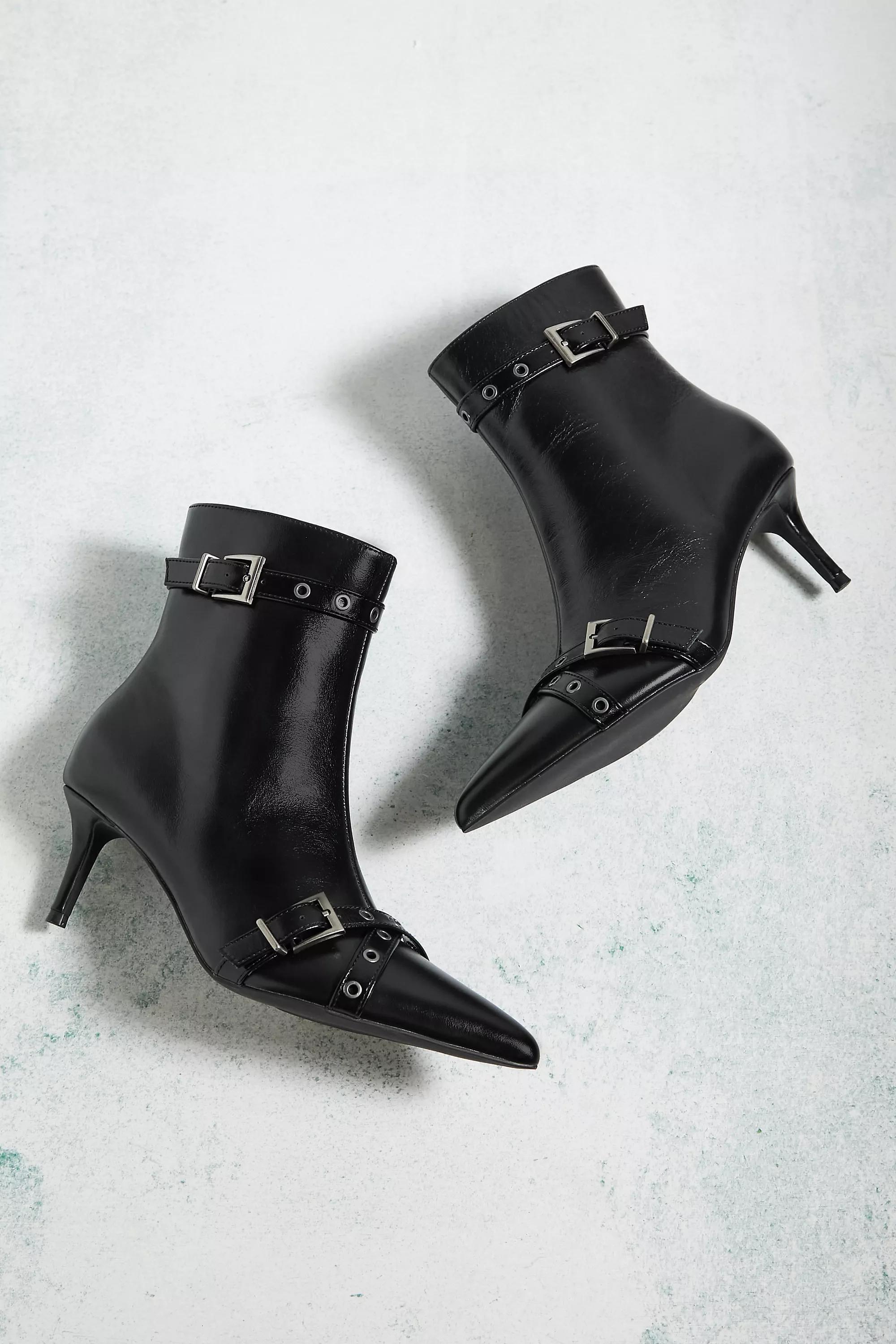 Urban outfitters white boots hot sale