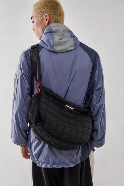 Urban Outfitters - BLK iets frans... Black Puffer Sling Bag