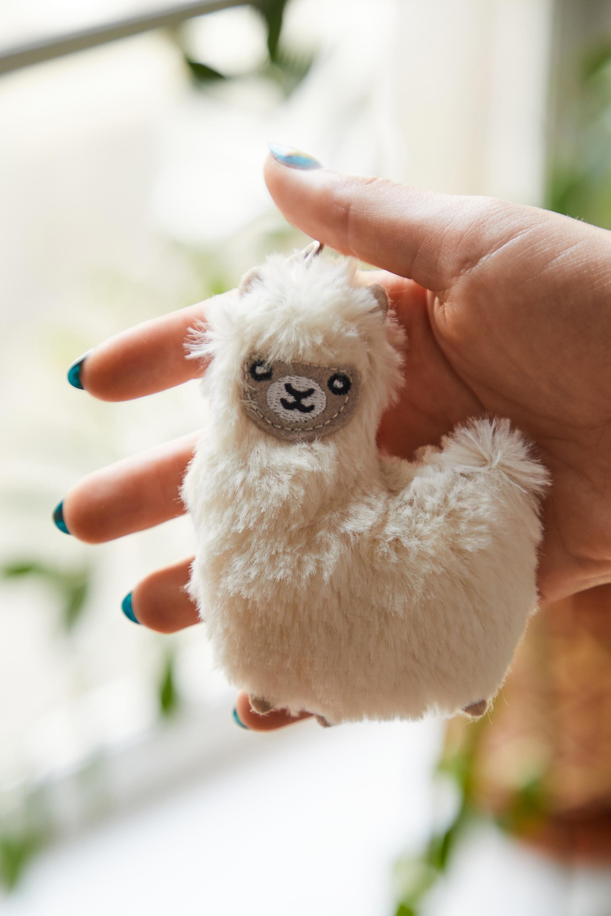 Cream Alpaca Huggable Keyring, ASSORT, large image number 1