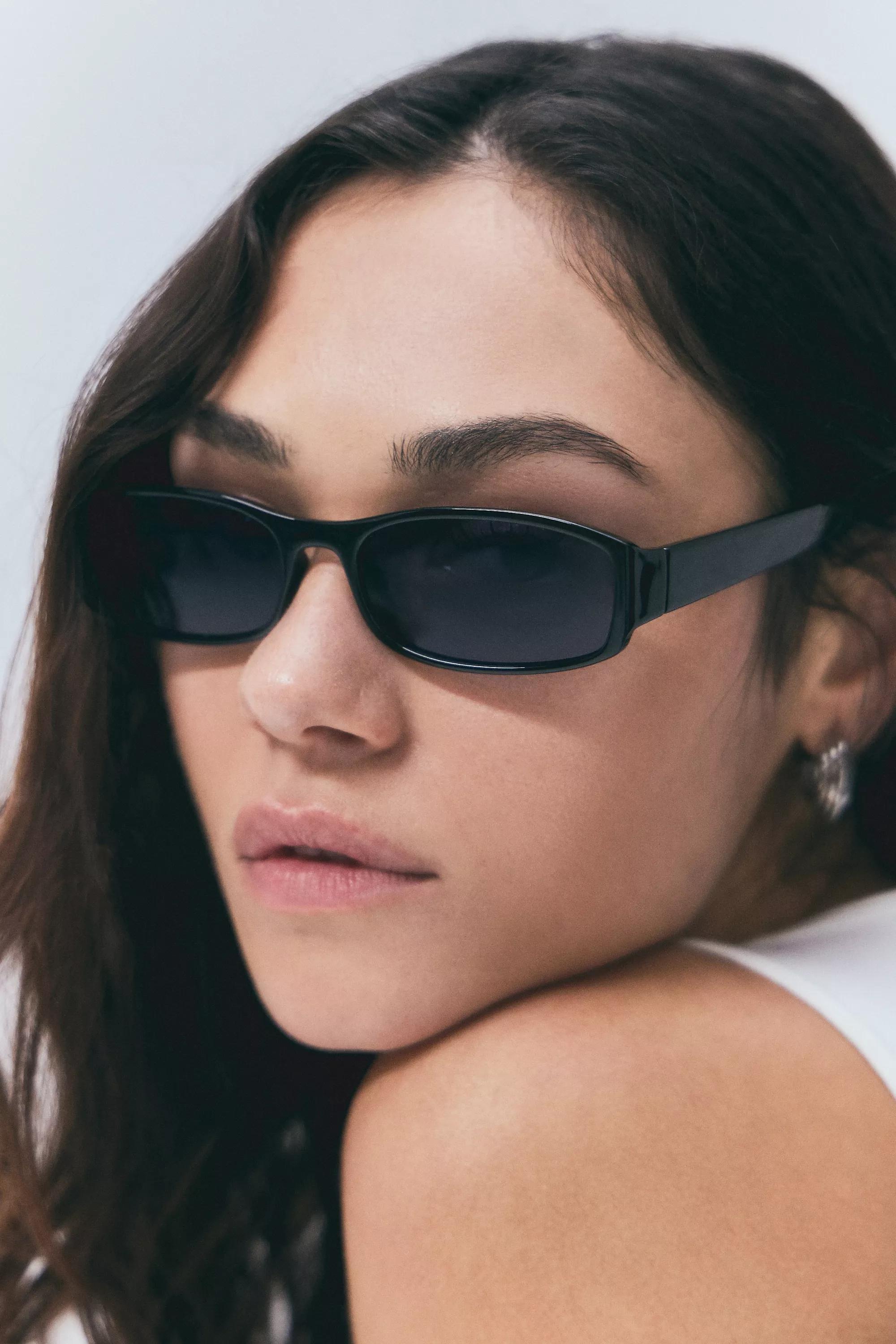 Black Uo Josephine Skinny Oval Sunglasses, BLK, large image number 4