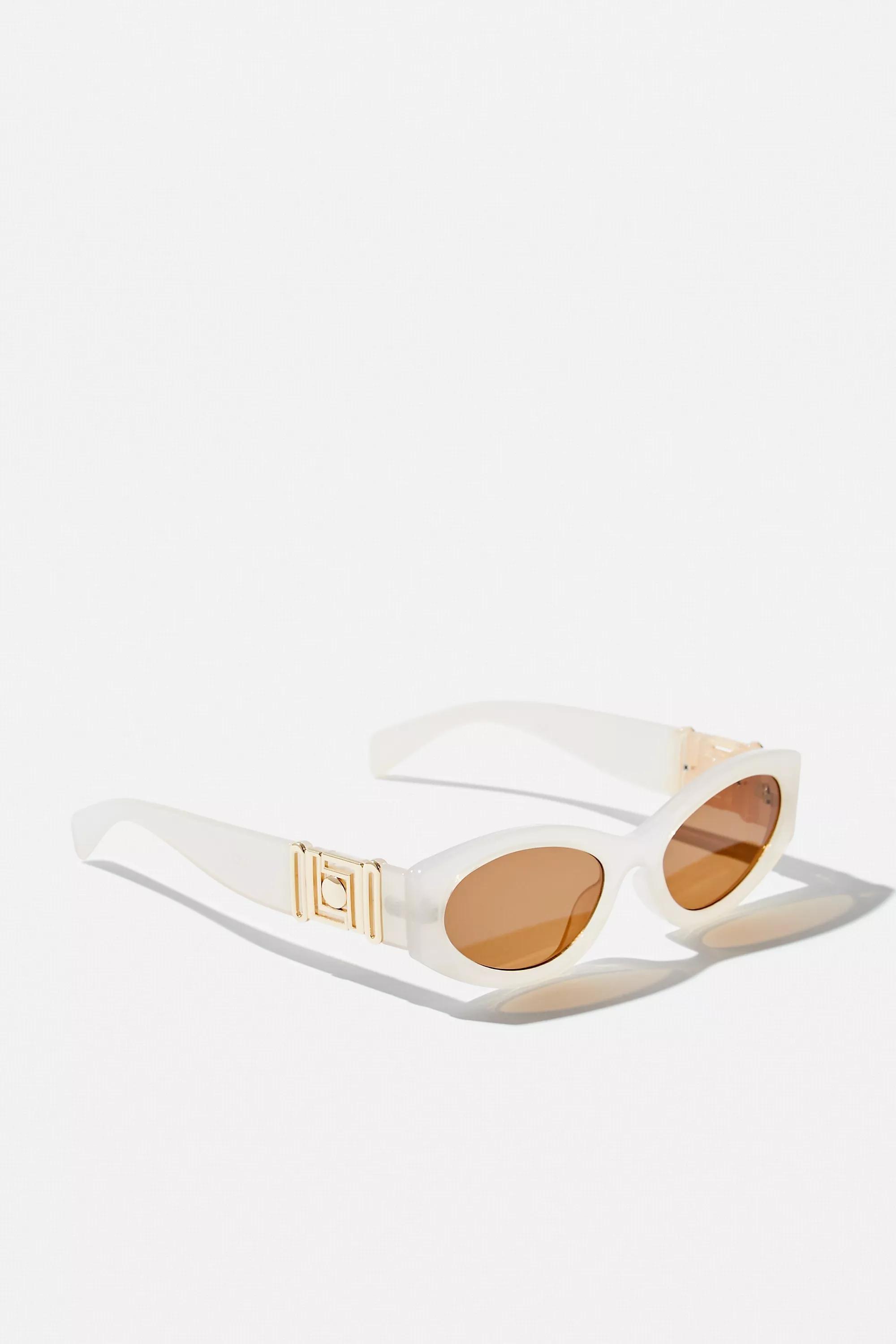 Urban Outfitters - Cream Uo Sedona City Frame Sunglasses